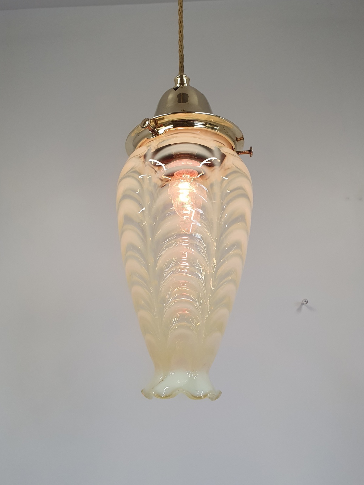 Possibly by Thomas Webb & Sons | Vaseline Glass Pendant | England c.1900 - Image 8