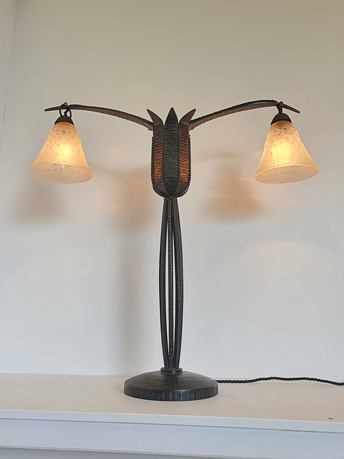 Marcel Vasseur & Muller Frères | Wrought Iron Art Deco Table Lamp | France c.1930 - Image 6