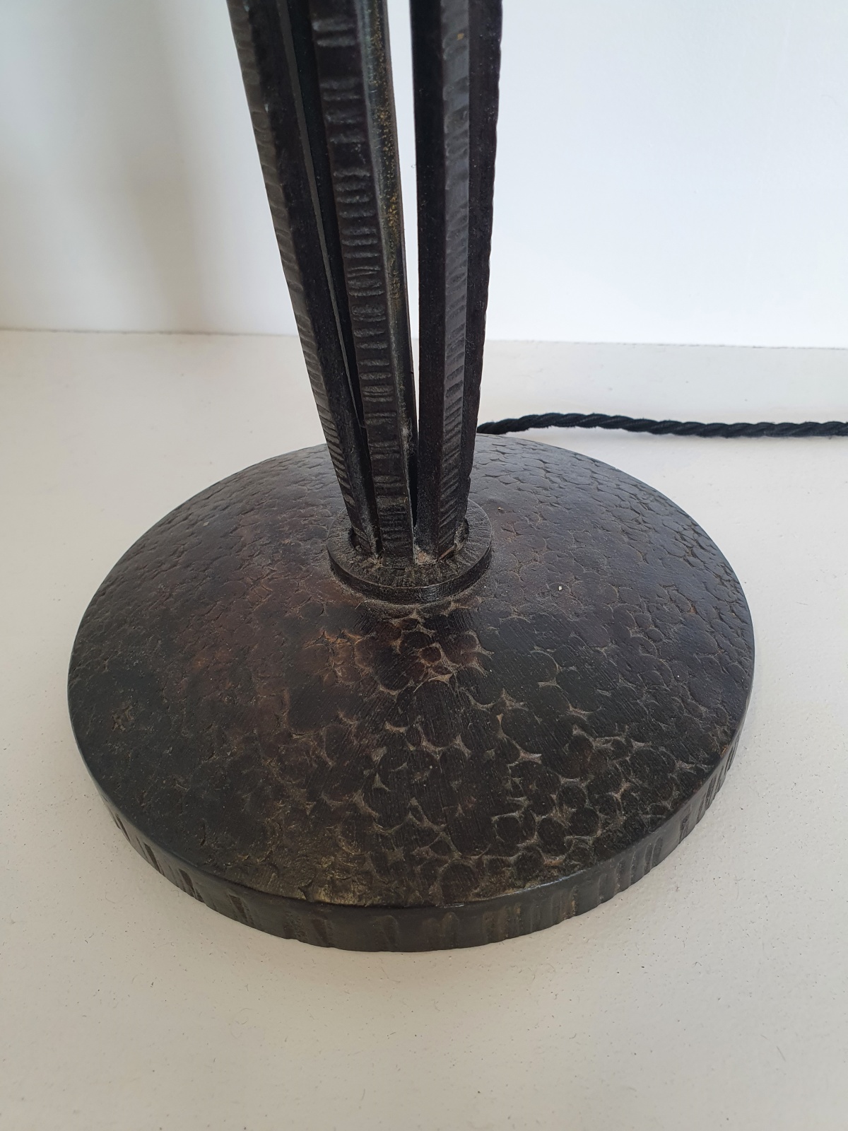 Marcel Vasseur & Muller Frères | Wrought Iron Art Deco Table Lamp | France c.1930 - Image 10