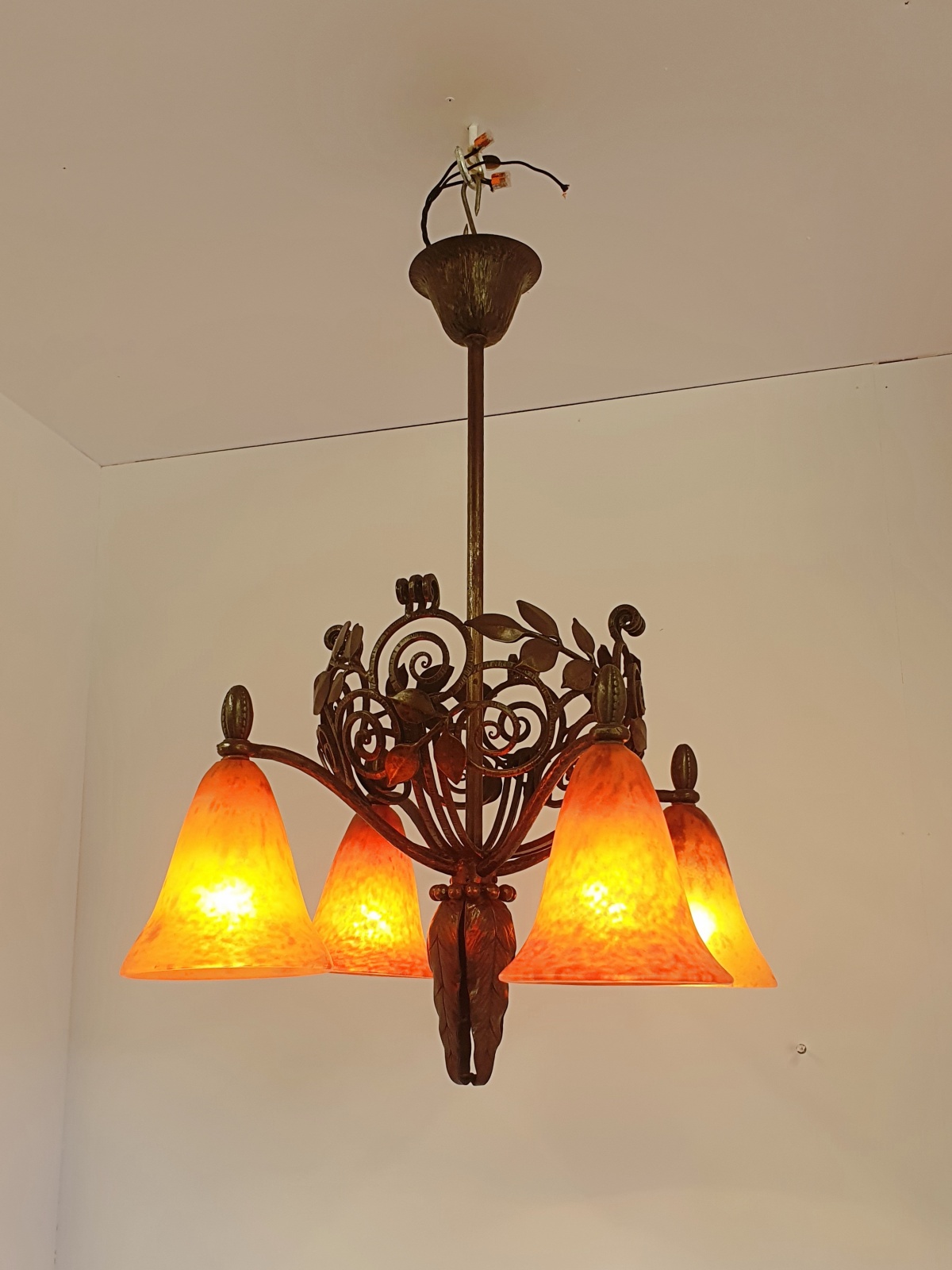 Edgar Brandt & Daum Frères | 4-Branch Wrought-iron Chandelier | France c.1920 - Image 4