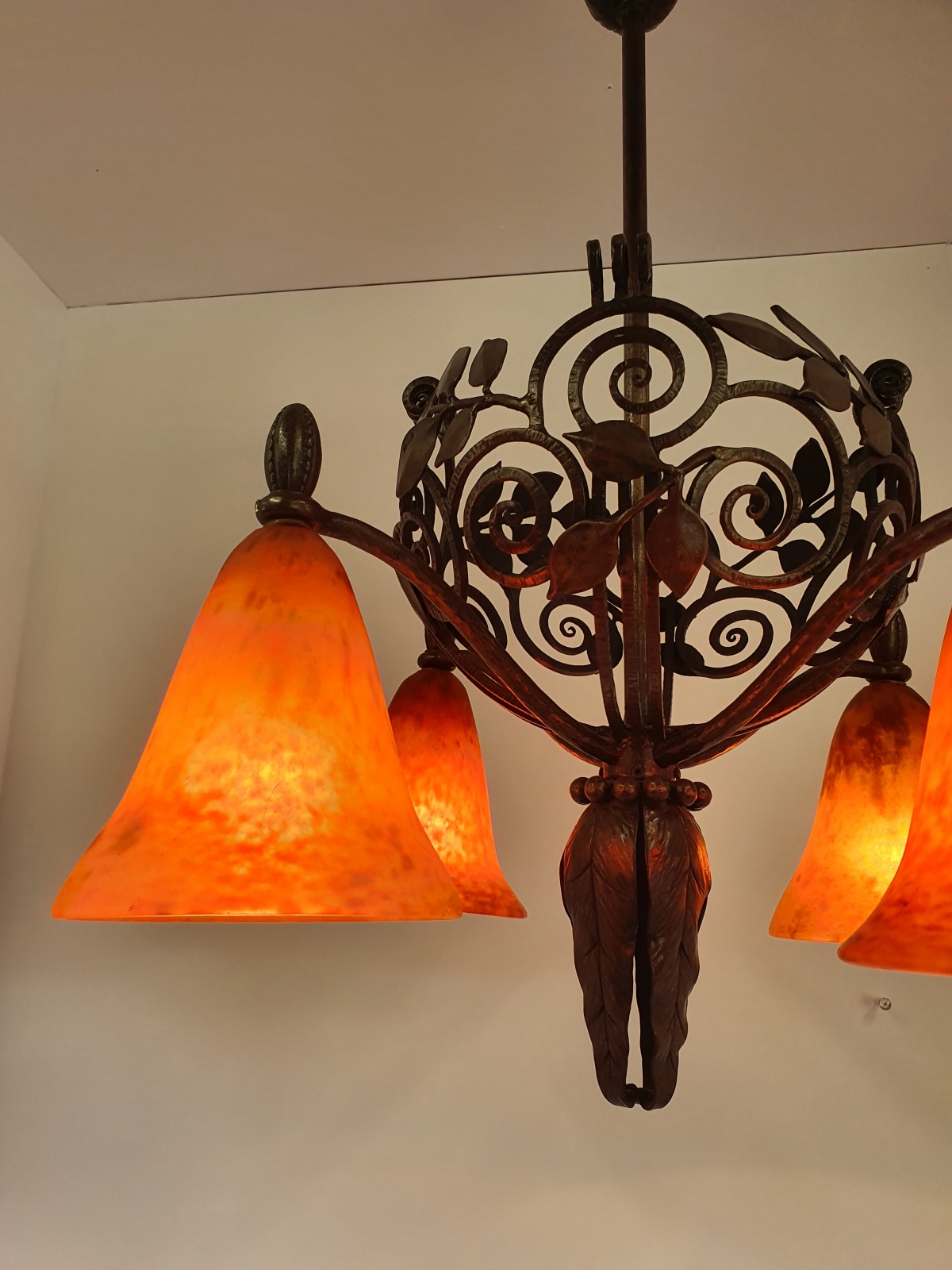 Edgar Brandt & Daum Frères | 4-Branch Wrought-iron Chandelier | France c.1920 - Image 10