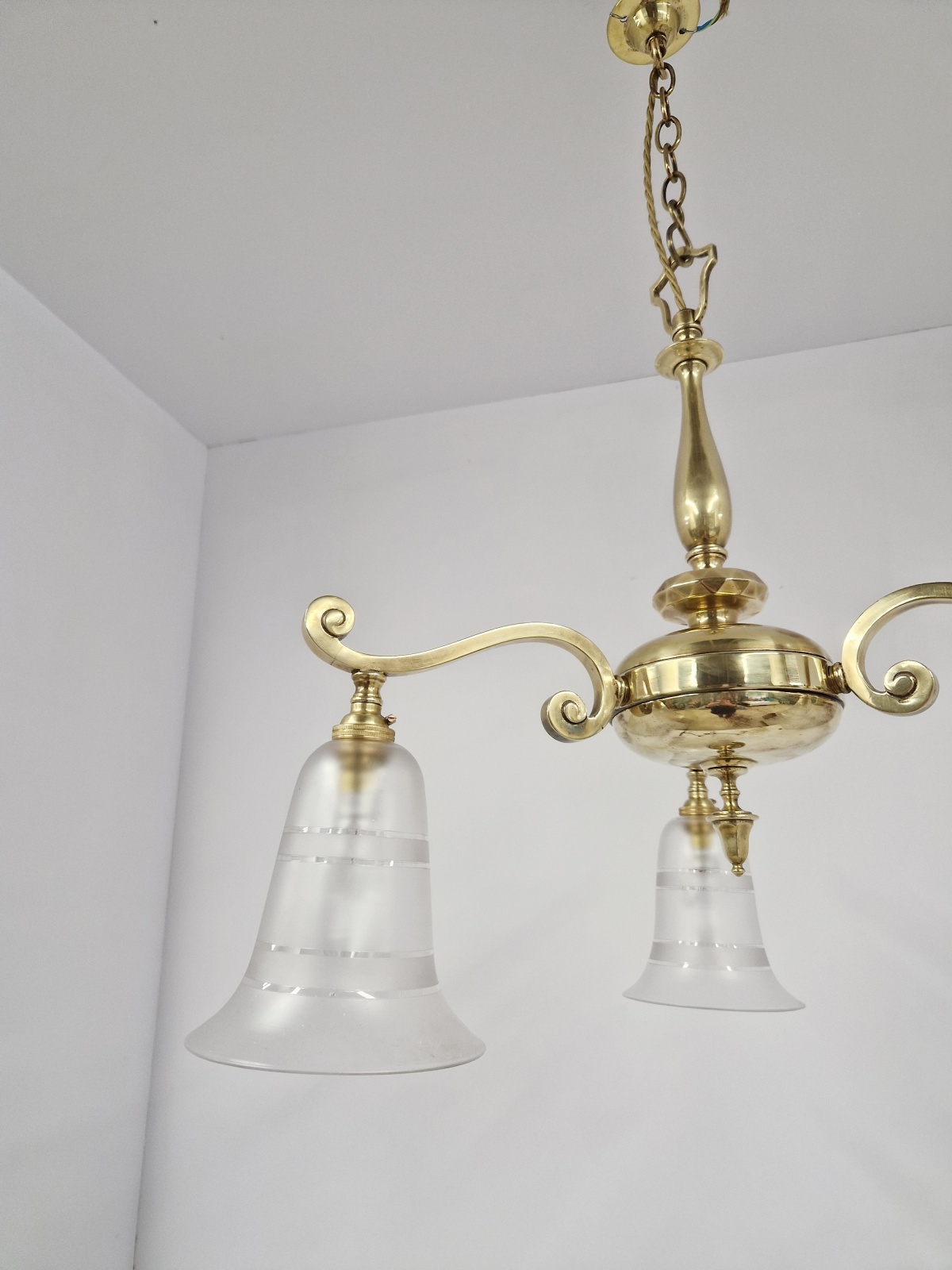 J & W.B.Smith Ltd, London & Glasgow | Traditional Brass Ceiling Fitting | England c.1925 - Image 7