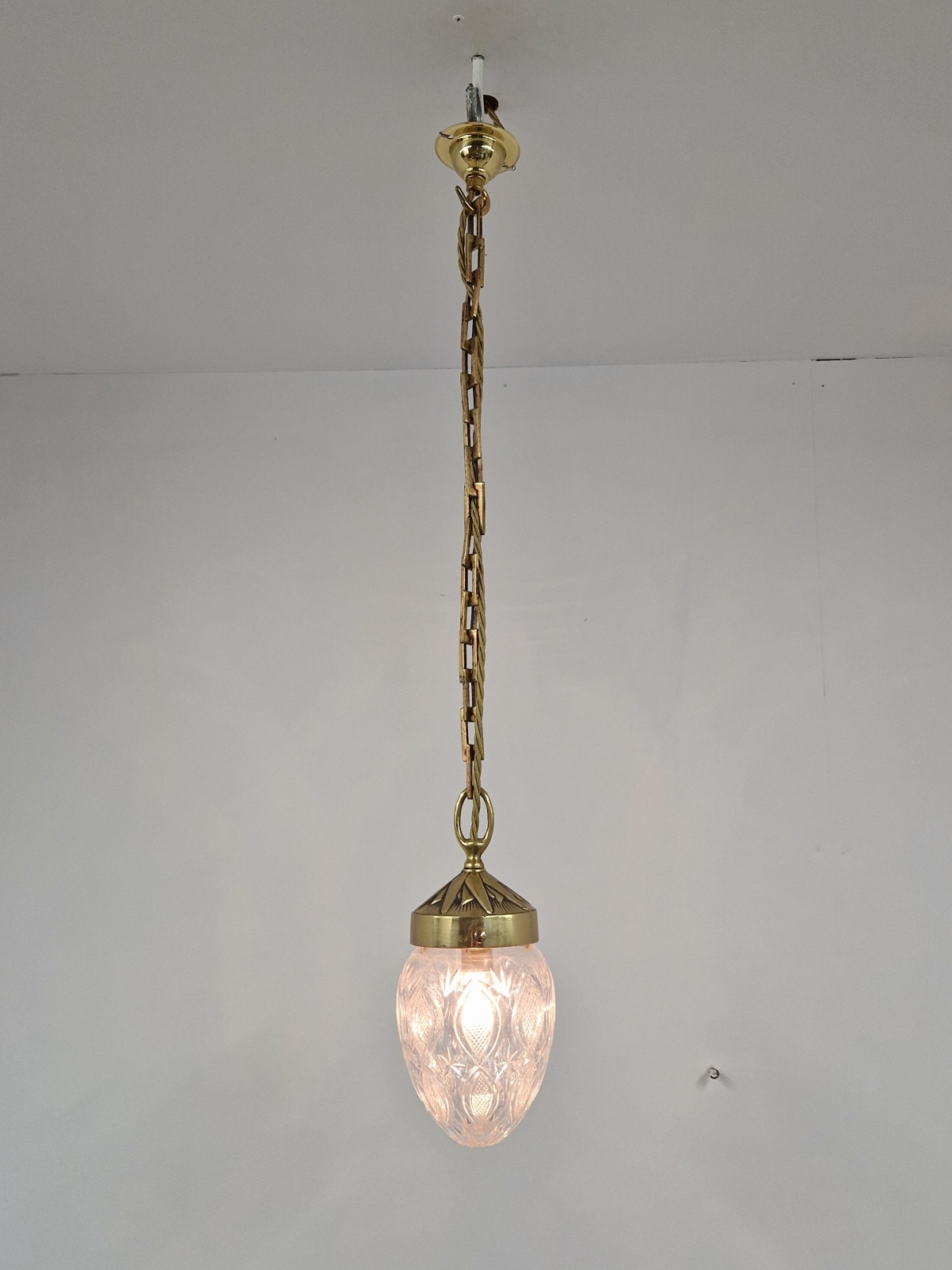 Unsigned | Cut-glass "Pineapple" Pendant Lampshade | England c.1905 | SOLD - Image 2