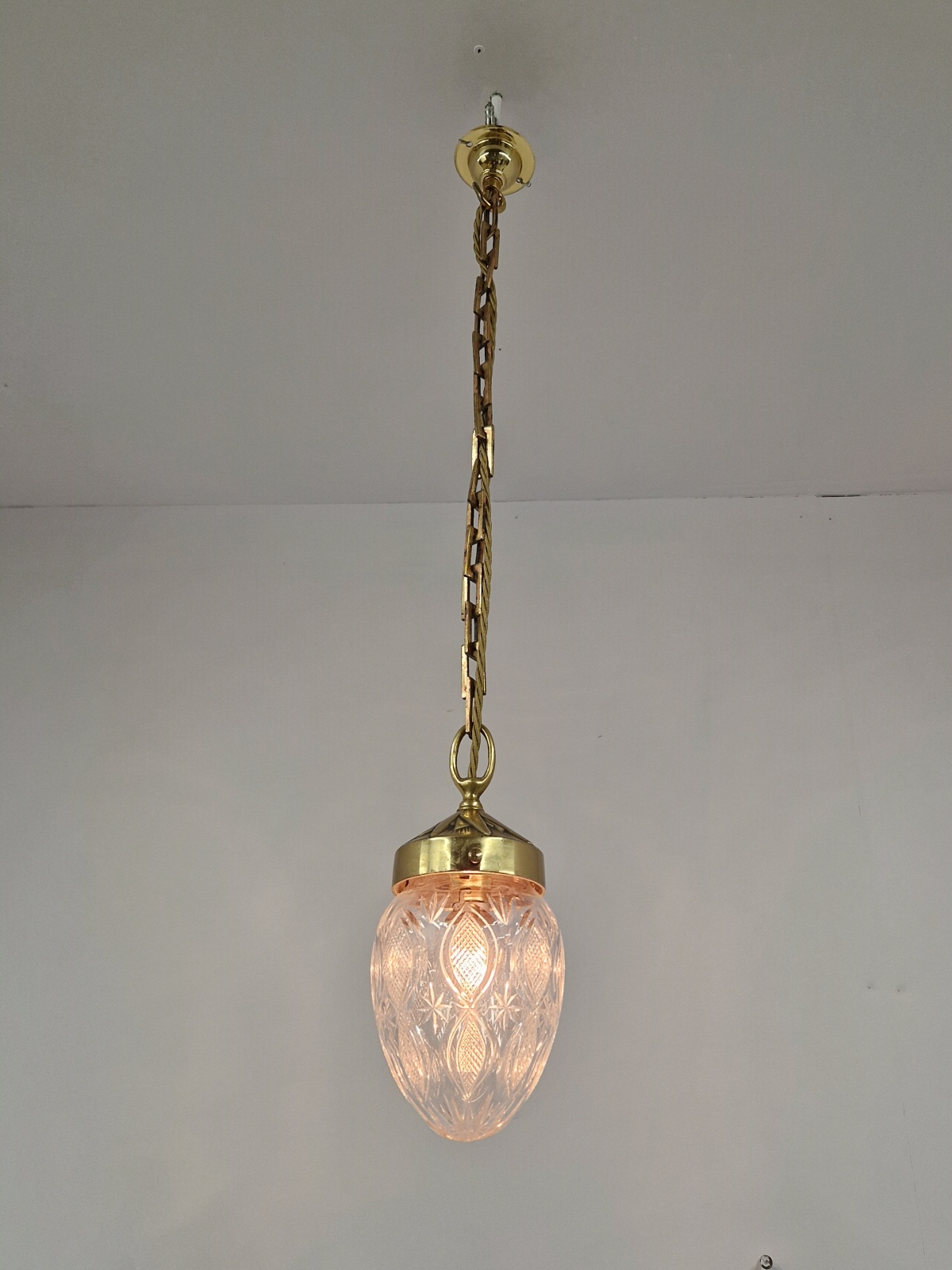 Unsigned | Cut-glass "Pineapple" Pendant Lampshade | England c.1905 | SOLD - Image 4