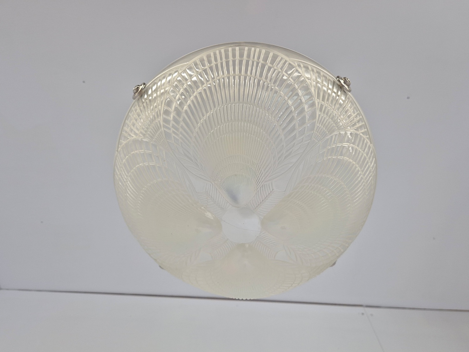 René Lalique | 2 "Vase Coquilles" Plafonniers | France c.1925 - Image 9