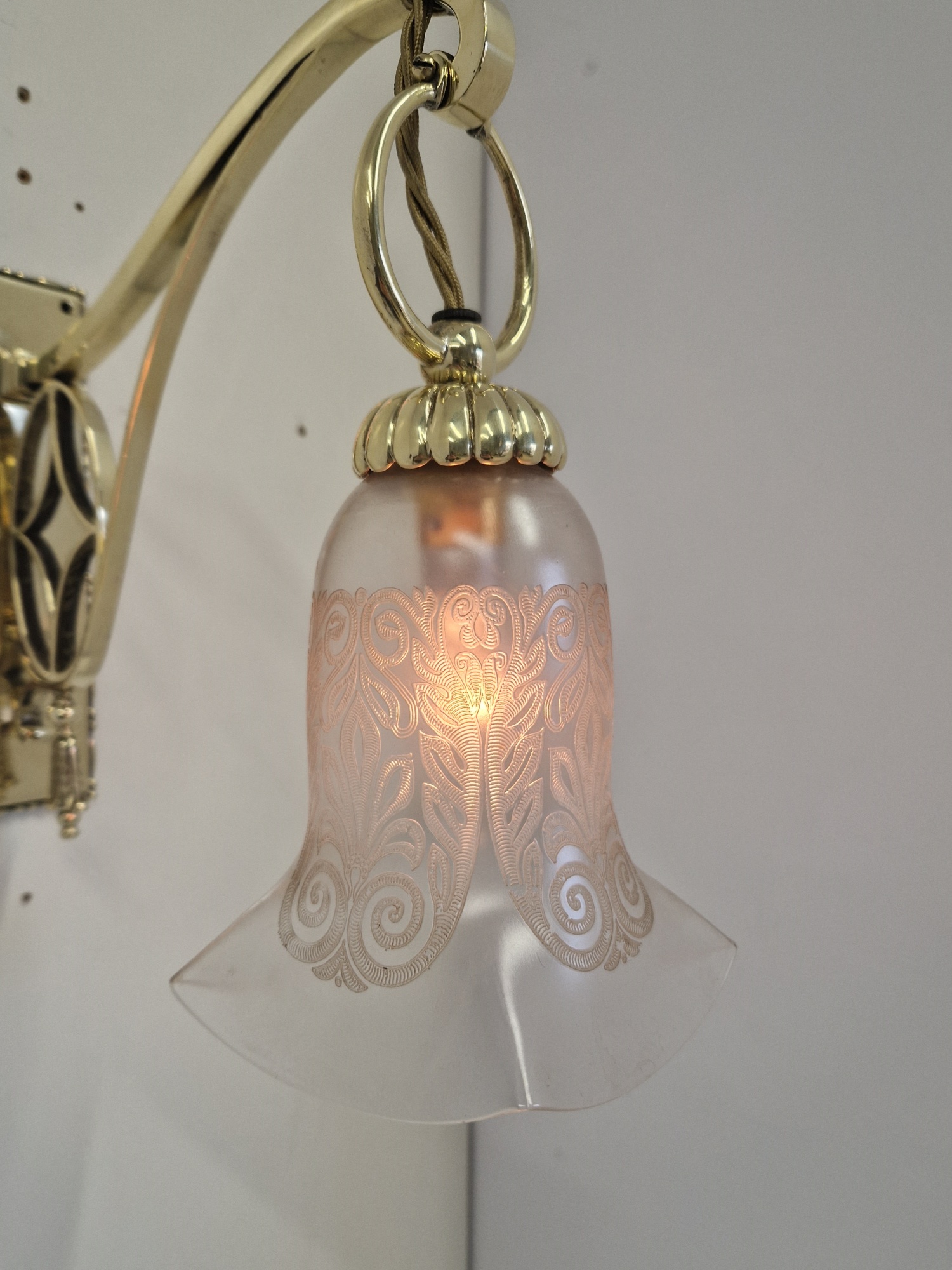 The General Electric Company (G.E.C) | 3 Traditional Edwardian Cast Brass Wall Lights | English c.1915-25 - Image 8