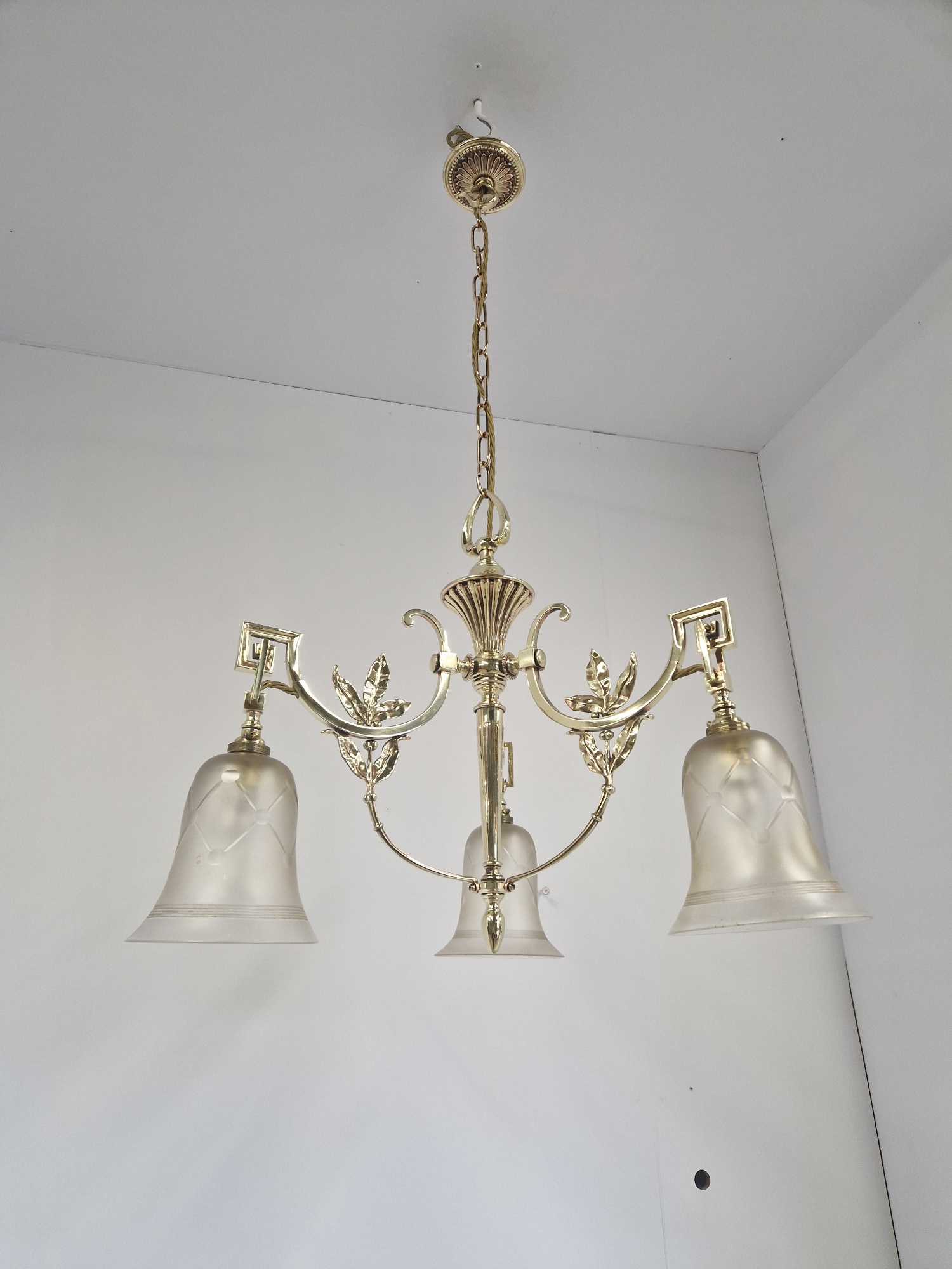 Unsigned | Traditional Edwardian 3-Branch Electrolier | England c.1910-1920 | SOLD - Image 5