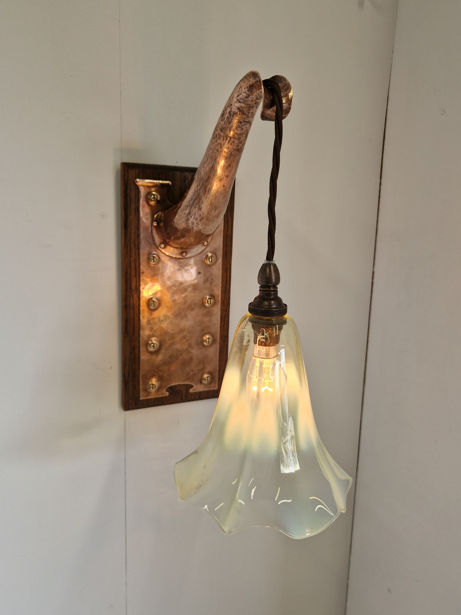 Style of Jesson Birkett & Co (Faulkner Bronze co.) | Arts & Crafts Wall Light | England c.1900 | SOLD - Image 8