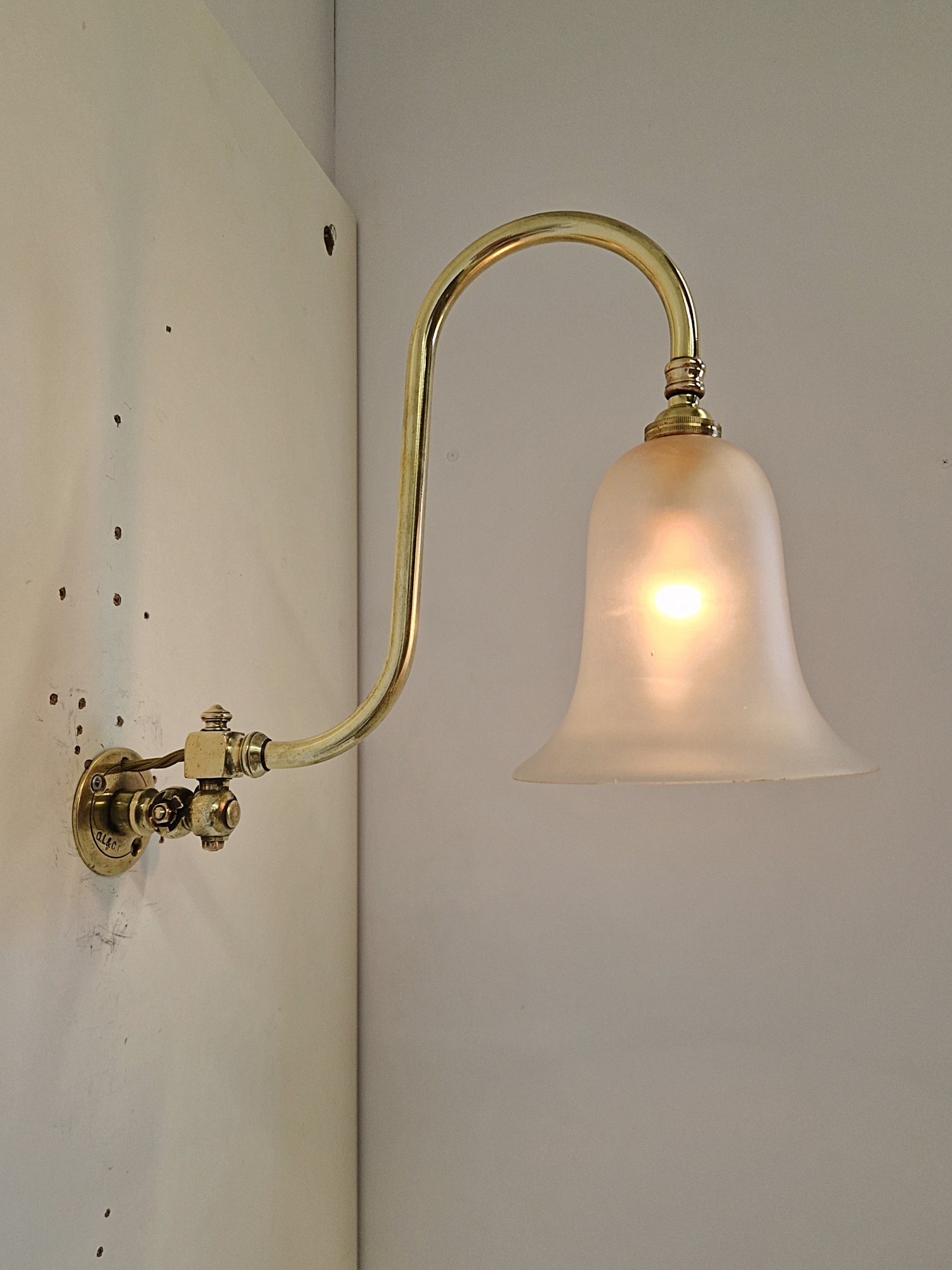 The Gas Light & Coke Company | 2 x Pairs (4) Swivel-Neck Gas Wall Lights | English C1910. - Image 5