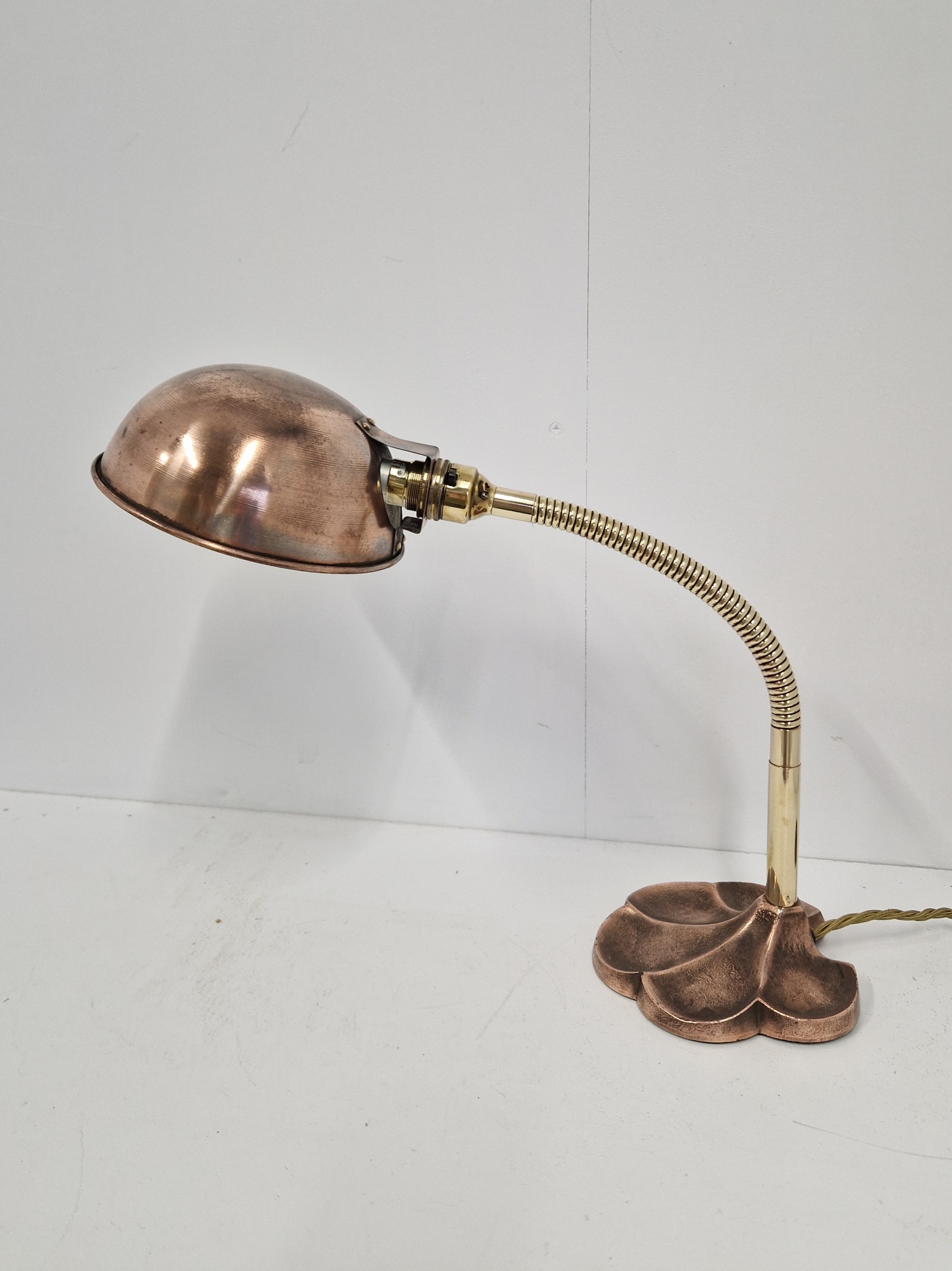 Unsigned | Copper & Brass "Clerk's" Desk Lamp | England c.1935 | SOLD - Image 3