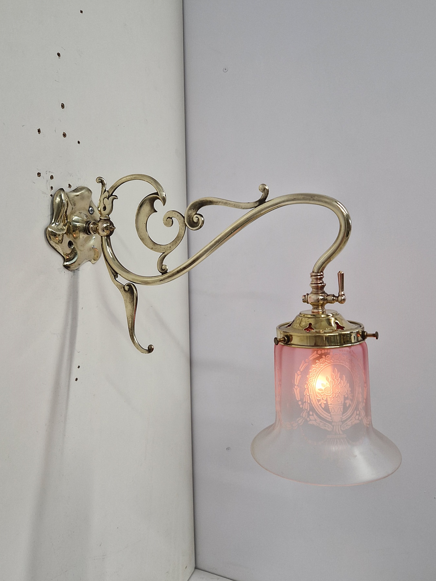 Unsigned | Art Nouveau Gas Wall Light | England c.1900 - Image 2
