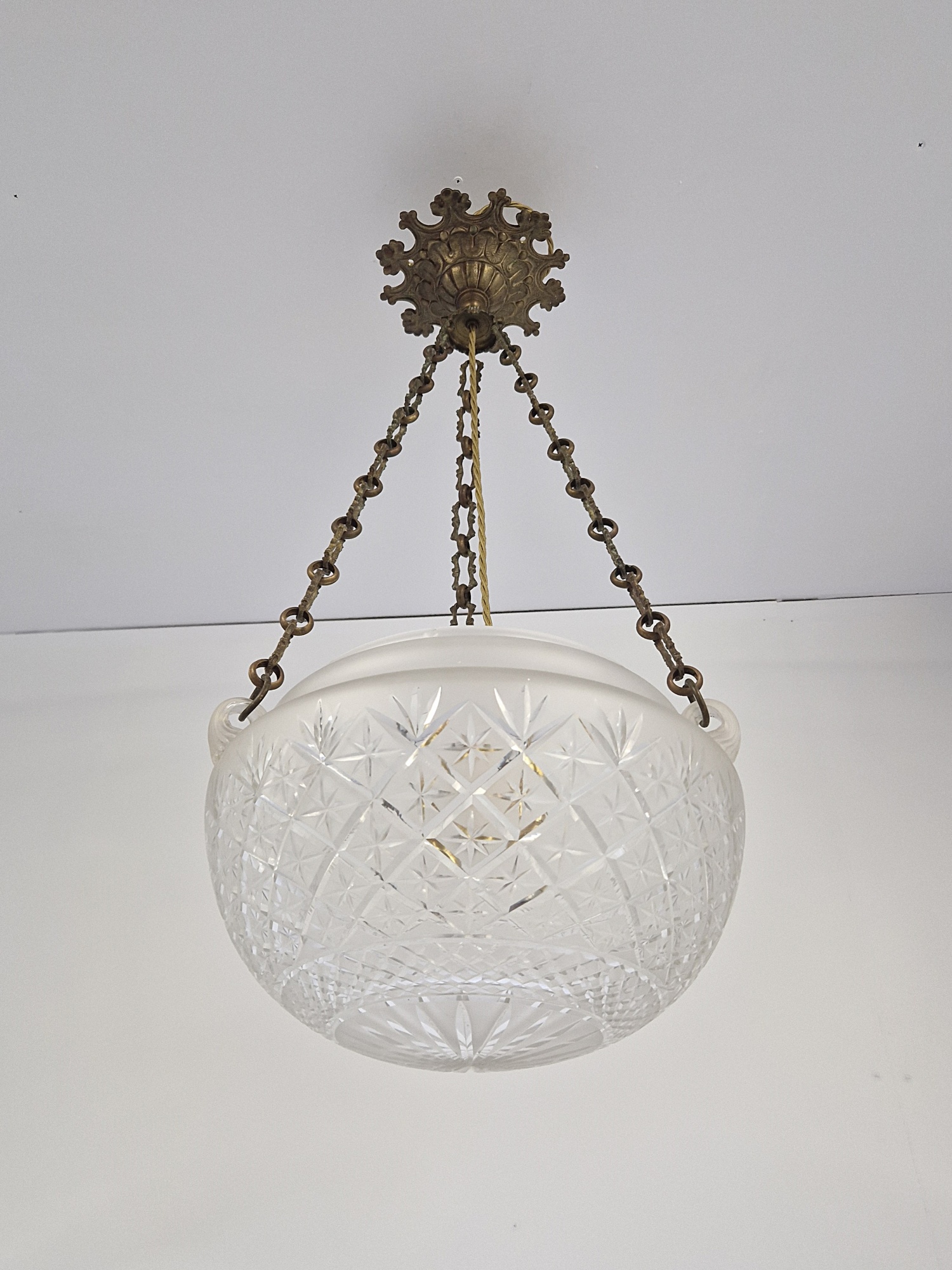 Unsigned | Rare Cut-Glass Plafonnier | England c.1905 - Image 5