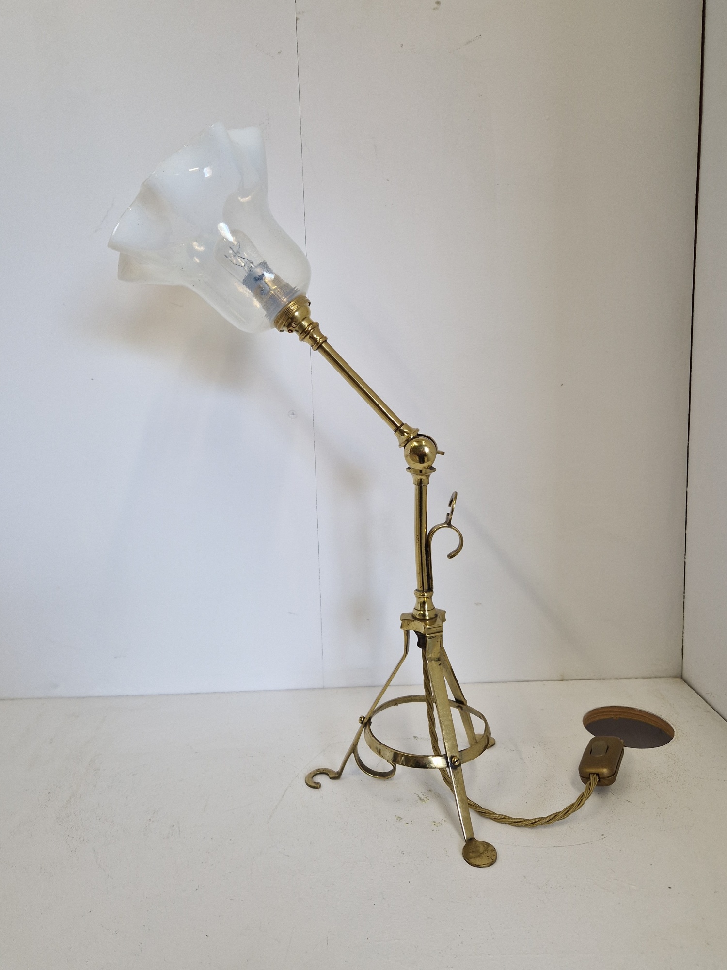 The General Electric Company (G.E.C) | Brass Arts & Crafts Multi-utility Lamp | England c.1905 | SOLD - Image 5