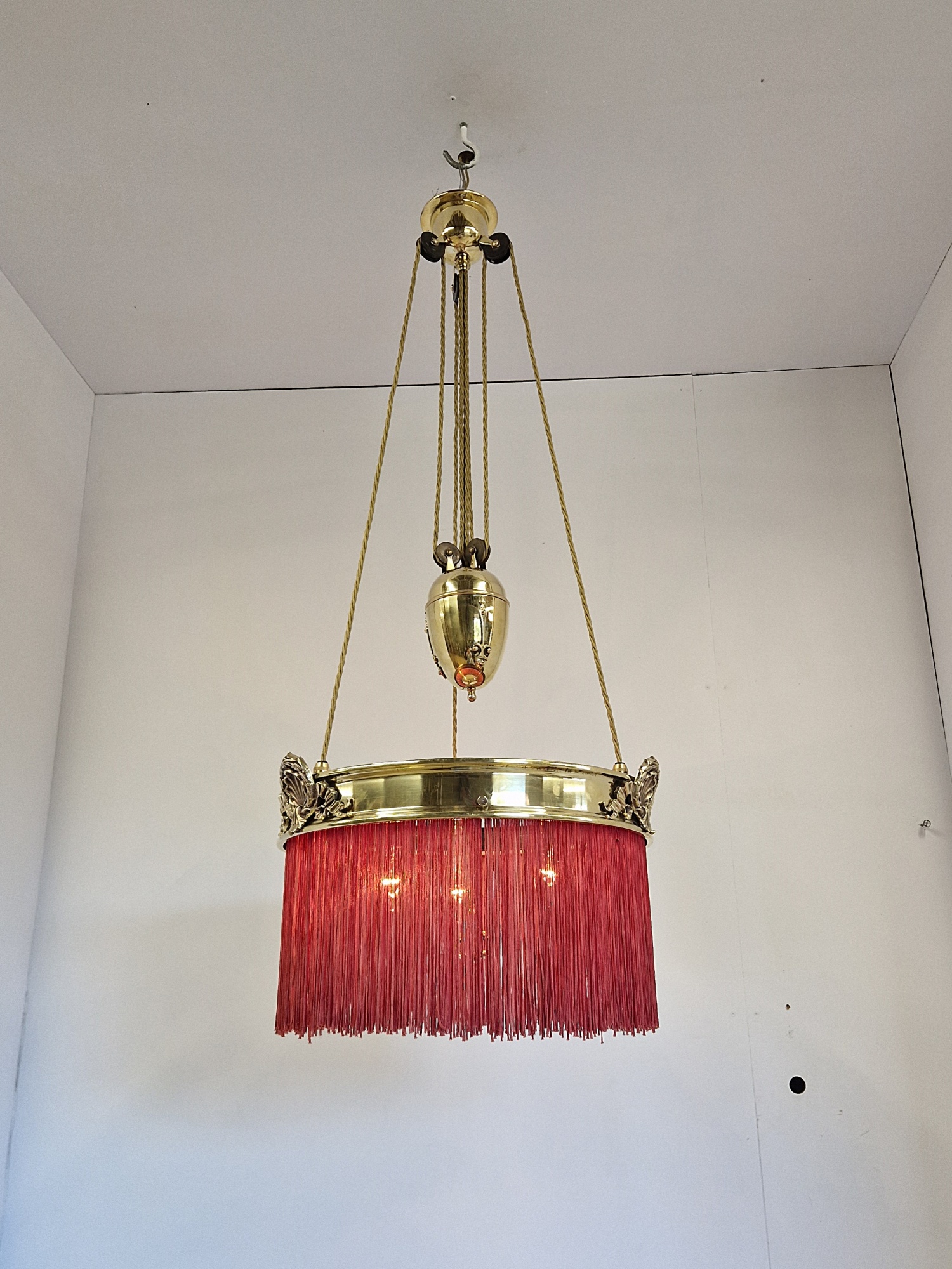 Unsigned | Traditional Circular Rise & Fall Chandelier | England c.1915 | SOLD - Image 4