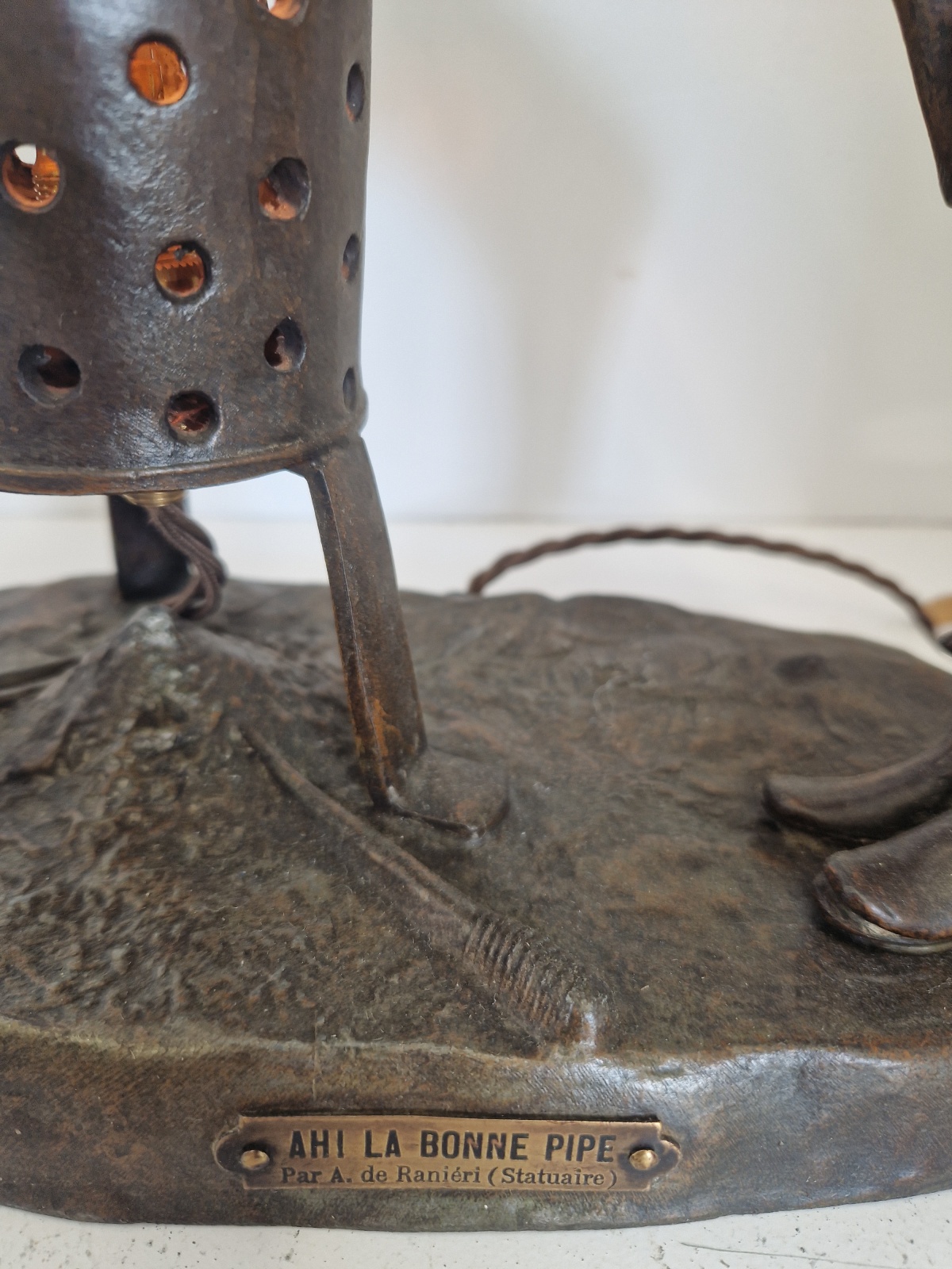 "Ah! La Bonne Pipe" par Aristide de Ranieri | Bronzed-Spelter Figural Night-light | France c.1925 - Image 6