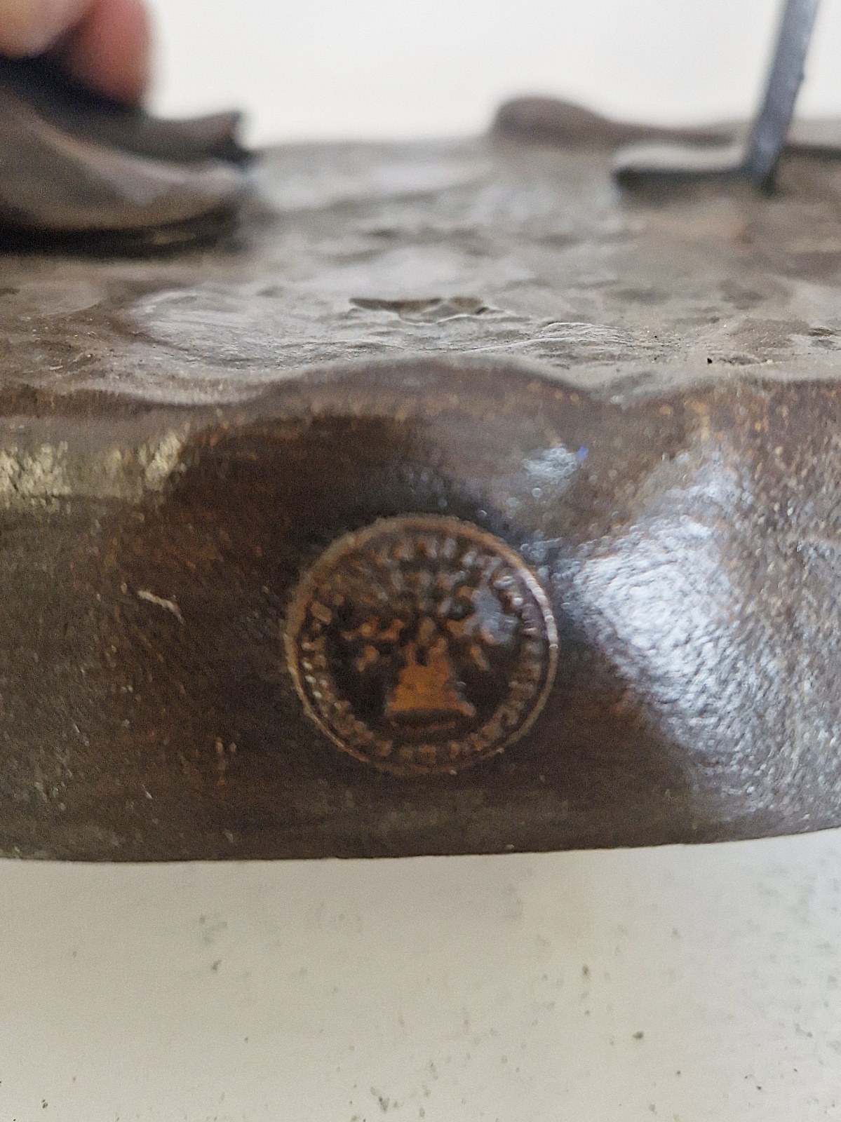 "Ah! La Bonne Pipe" par Aristide de Ranieri | Bronzed-Spelter Figural Night-light | France c.1925 - Image 8