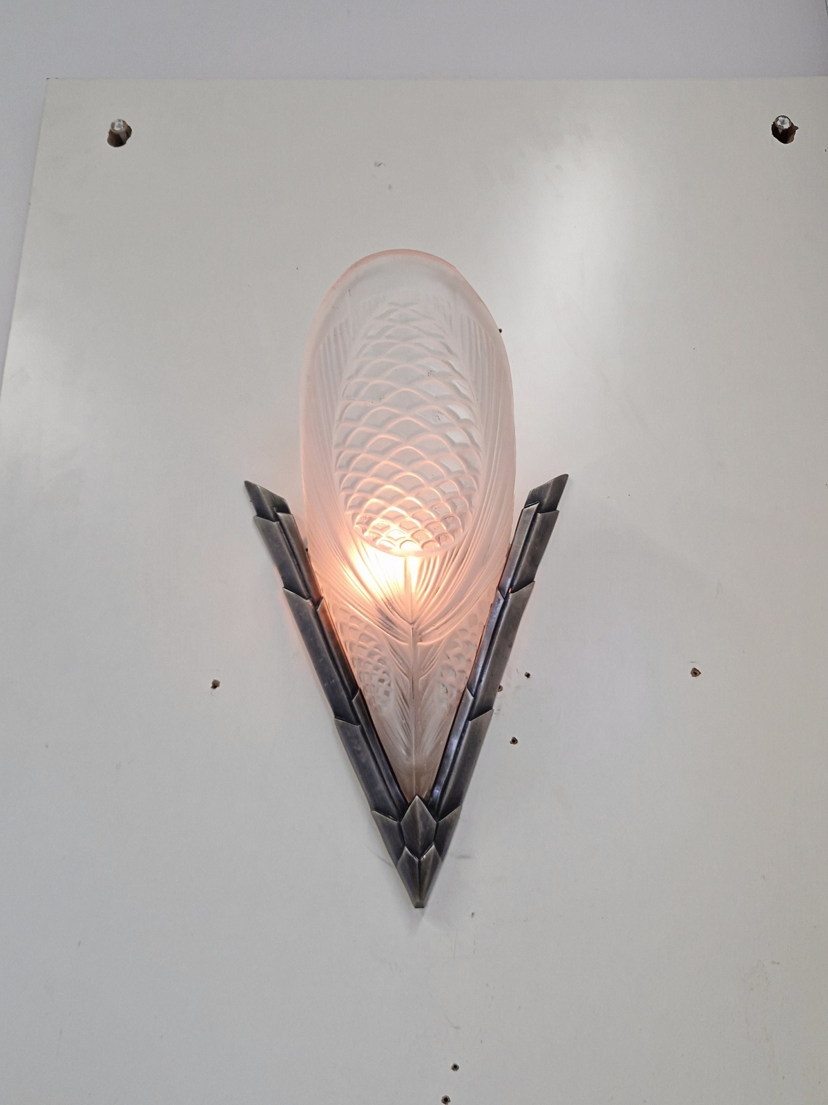 Verrerie D’art Degué | 2 Frosted Art Deco Wall lights | France c.1930 - Image 2