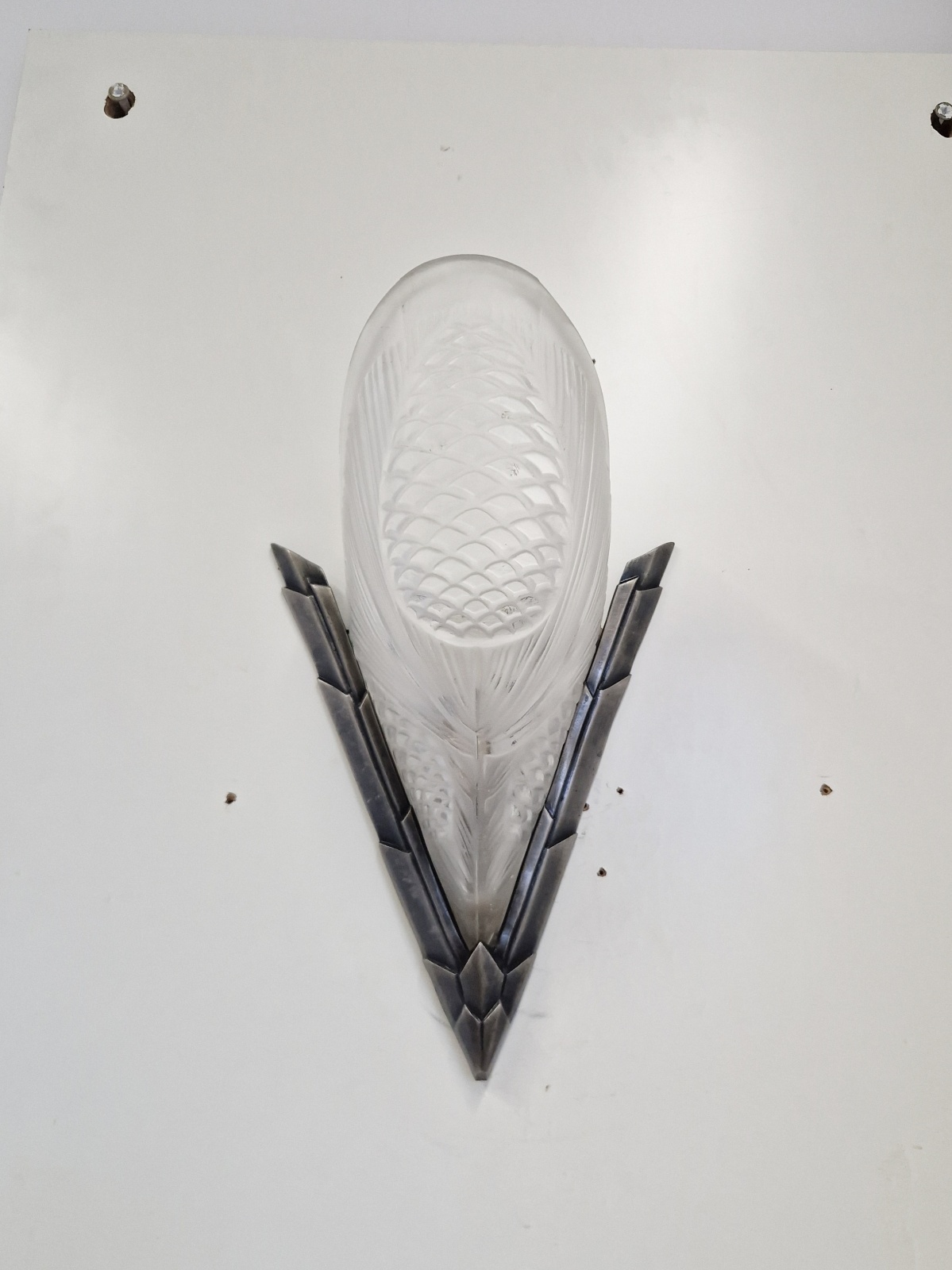 Verrerie D’art Degué | 2 Frosted Art Deco Wall lights | France c.1930 - Image 3