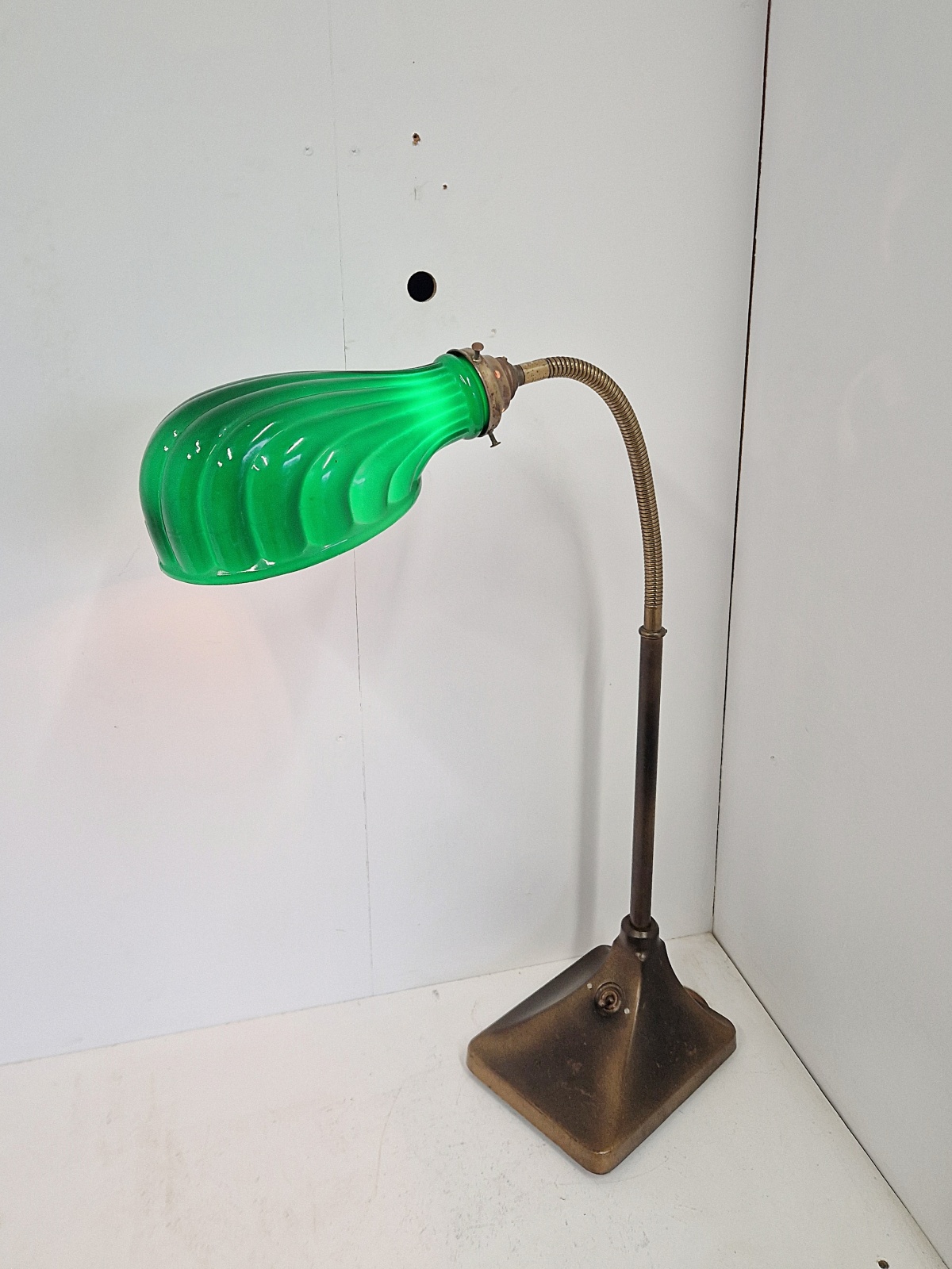 Unsigned | Large Banker's Desk Lamp | England 1910-20 | SOLD - Image 4