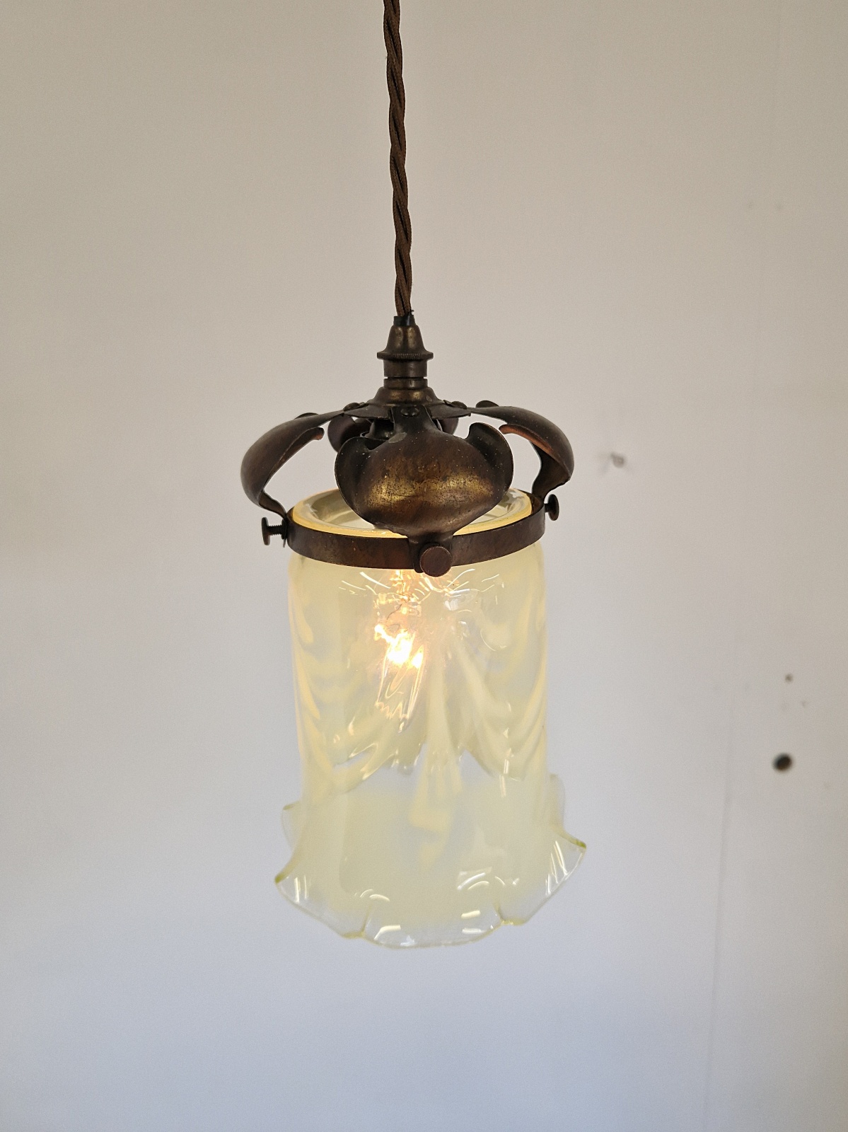 Cranmer & Cheshire, Birmingham | 2 Arts & Crafts Vaseline Glass Pendants | England c1905 - Image 8