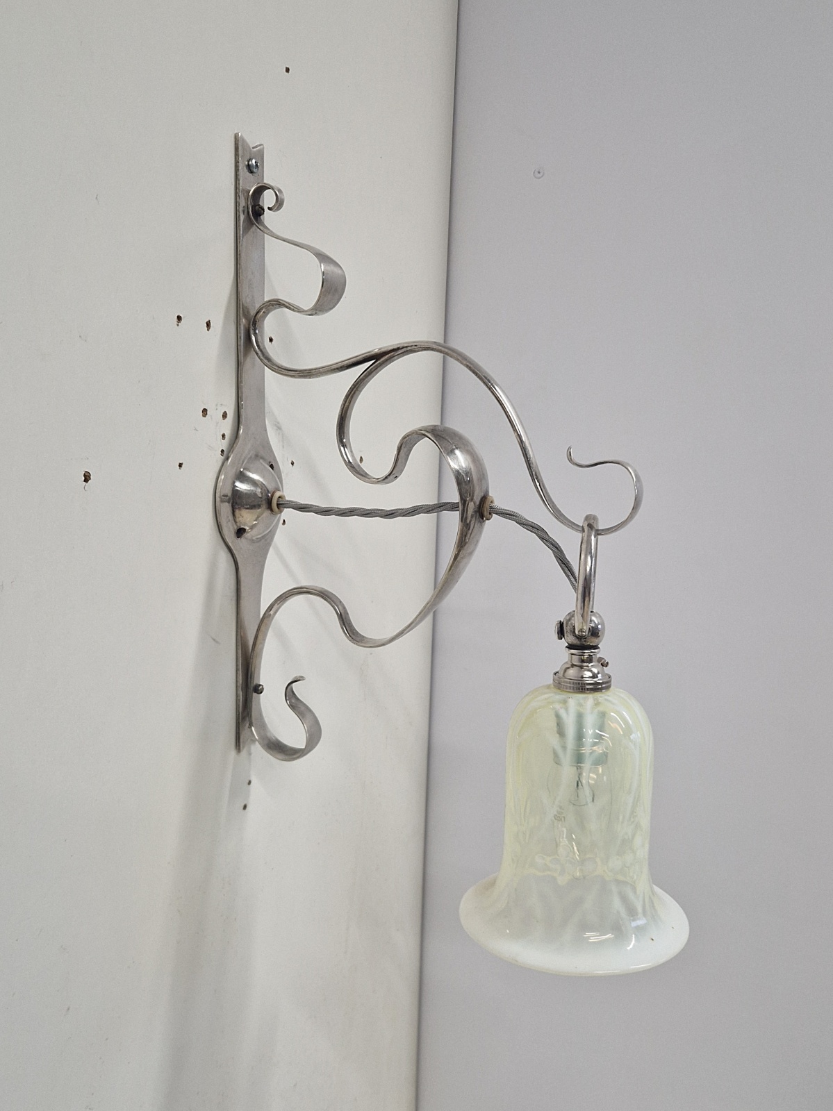 Attributed F & C Osler | 3 Arts & Crafts Silver-Plated Wall Lights | England c.1905 - Image 3