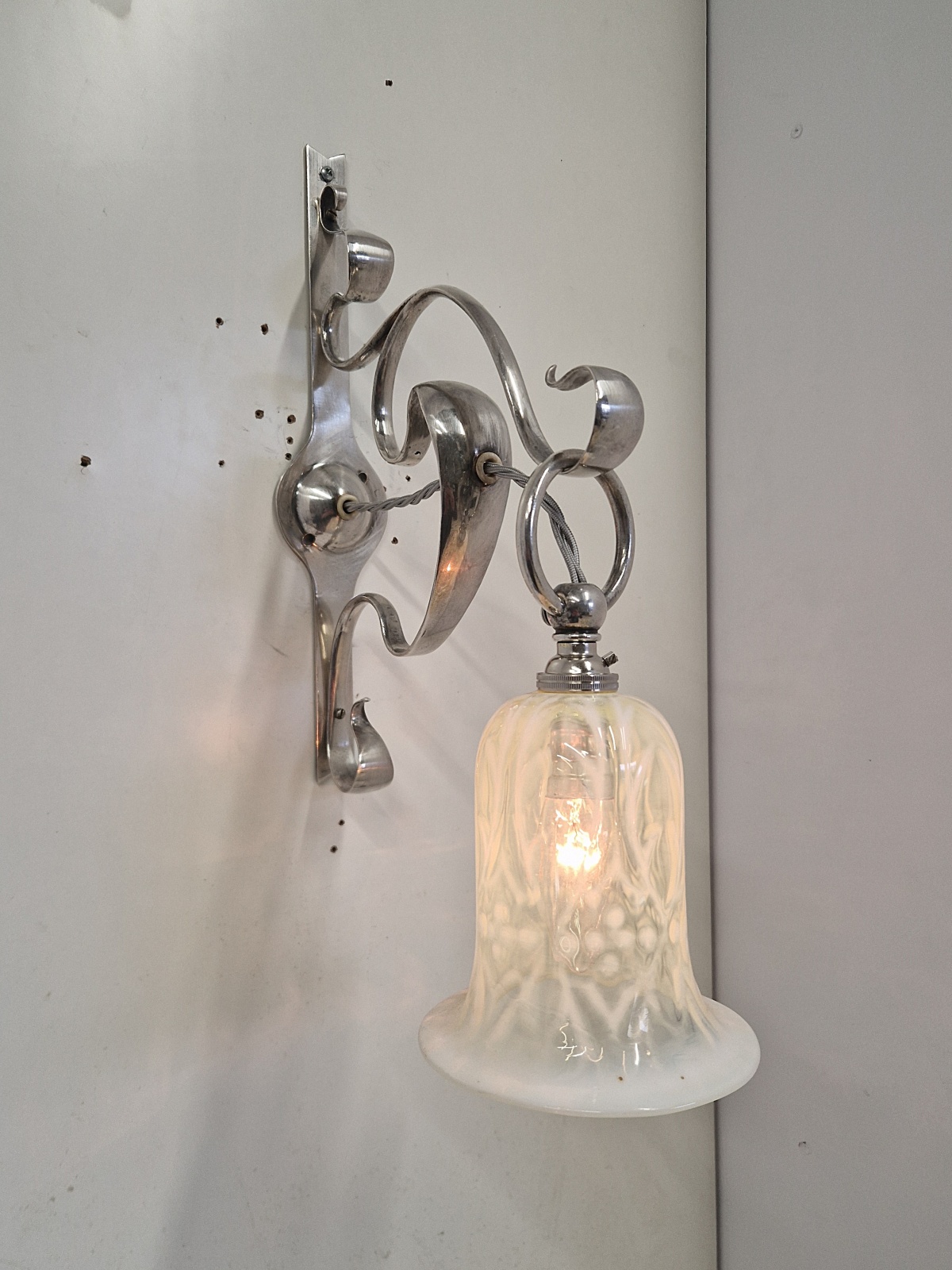 Attributed F & C Osler | 3 Arts & Crafts Silver-Plated Wall Lights | England c.1905 - Image 6