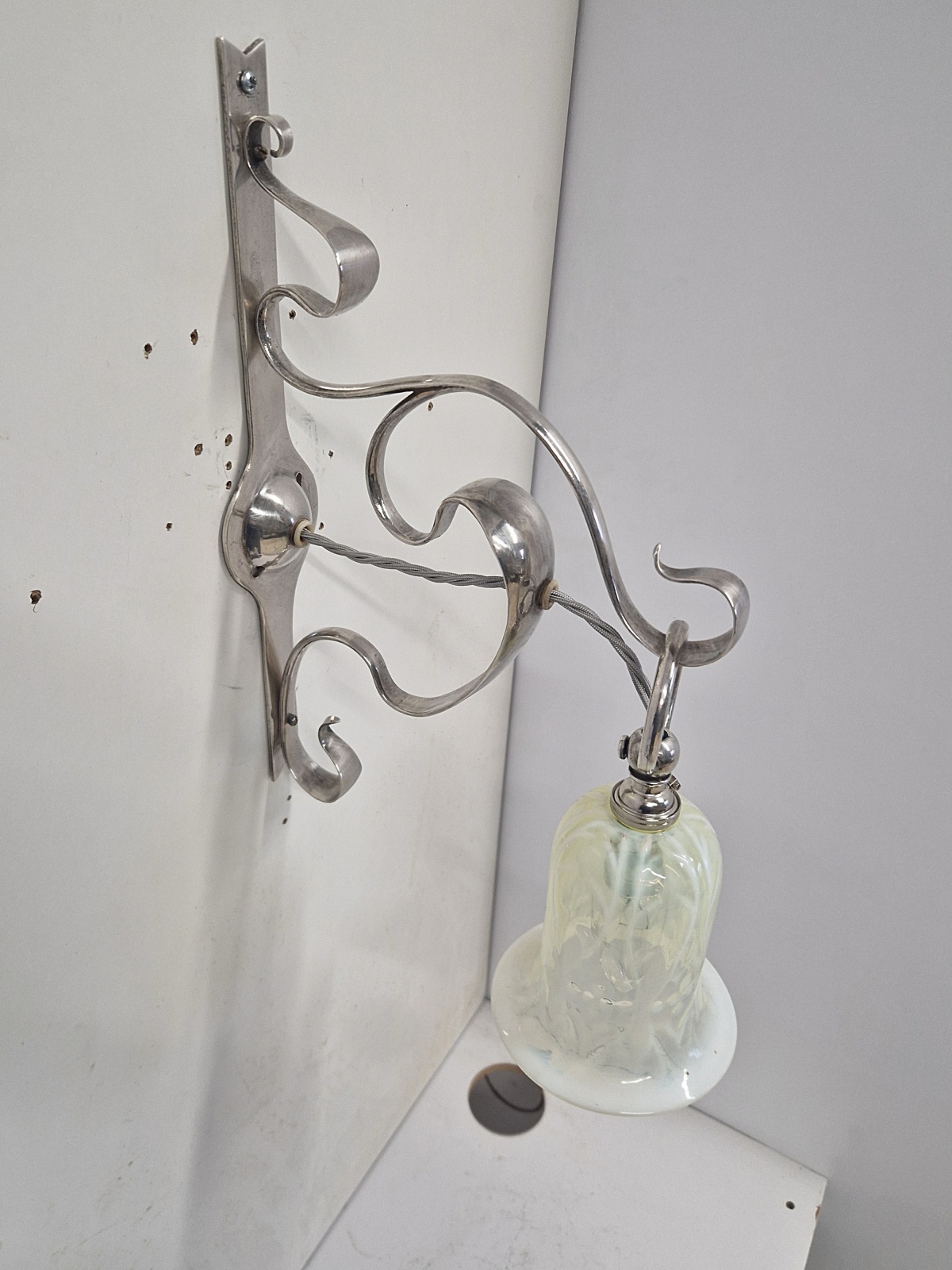 Attributed F & C Osler | 3 Arts & Crafts Silver-Plated Wall Lights | England c.1905 - Image 7