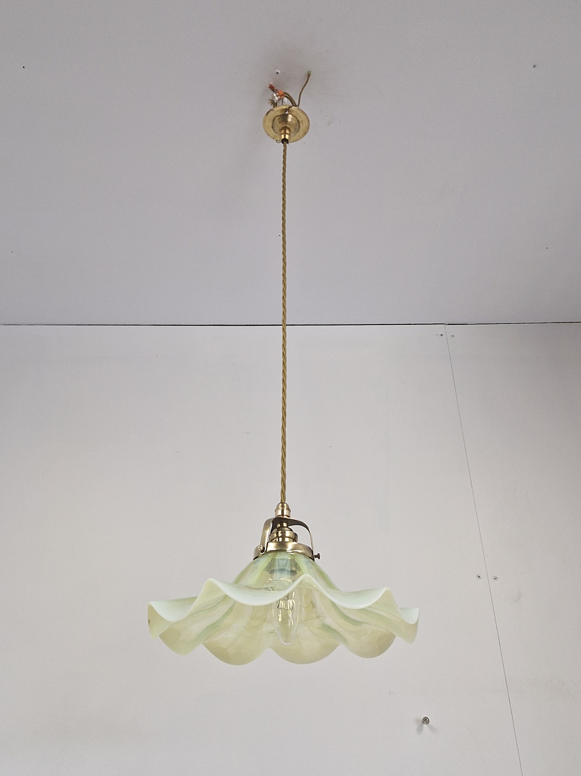 Unsigned | Vaseline-glass Coolie Pendant | France c.1915 - Image 5