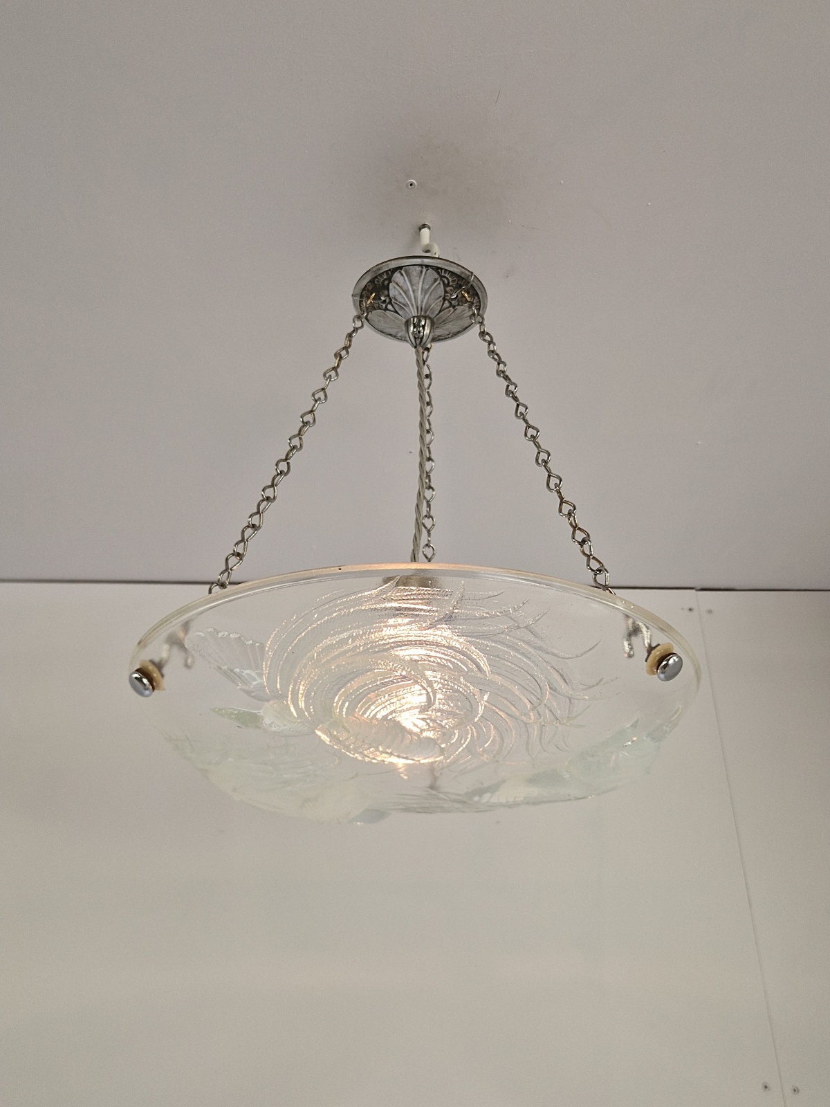 Ernst-Marius Sabino | "Les Oiseaux" Opalescent glass plafonnier | France c.1930 - Image 4