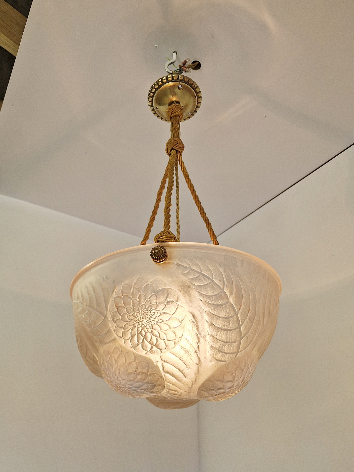 René Lalique | "Dahlia" Frosted Glass Plafonnier | France c.1925 - Image 6