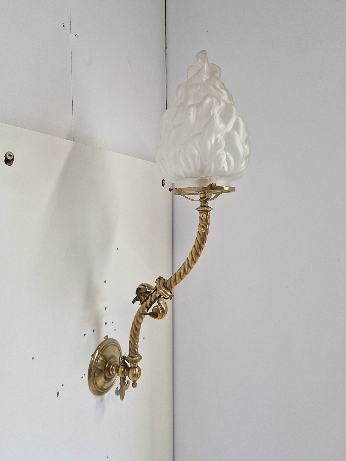 Unsigned | 2 Large Neoclassical "Torchere" Wall Lights | England c.1900 | SOLD - Image 3