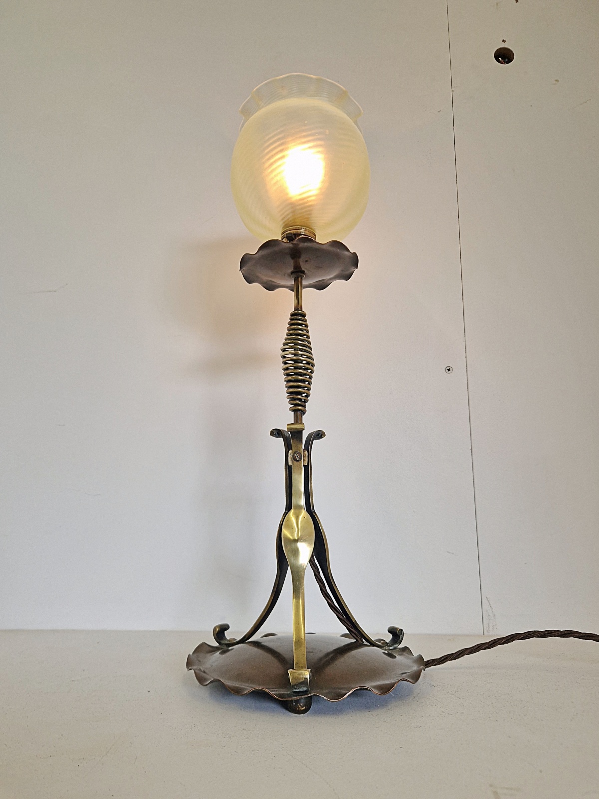 Style of The Birmingham Guild of Handicraft | Copper Arts & Crafts Table Lamp | England c.1900 - Image 4