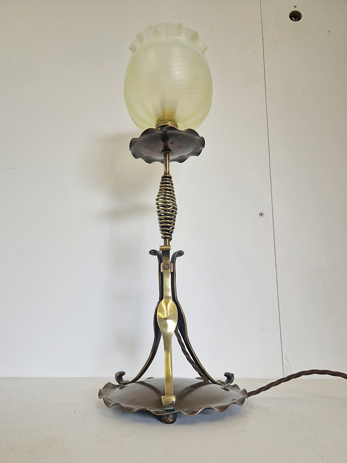 Style of The Birmingham Guild of Handicraft | Copper Arts & Crafts Table Lamp | England c.1900 - Image 5