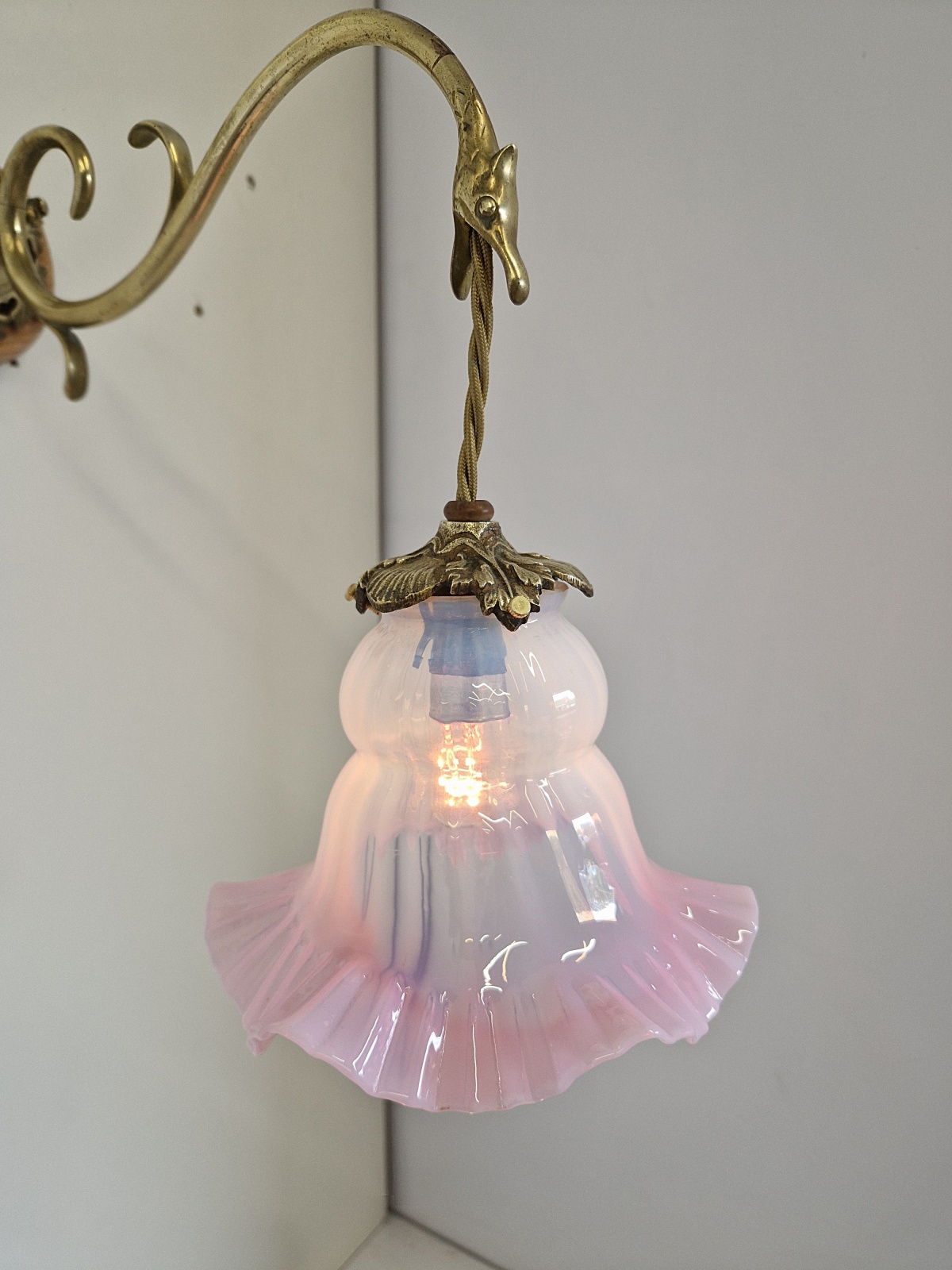 Unsigned | Cast Brass neoclassical "Serpent" Wall Light | France c.1910 - Image 7