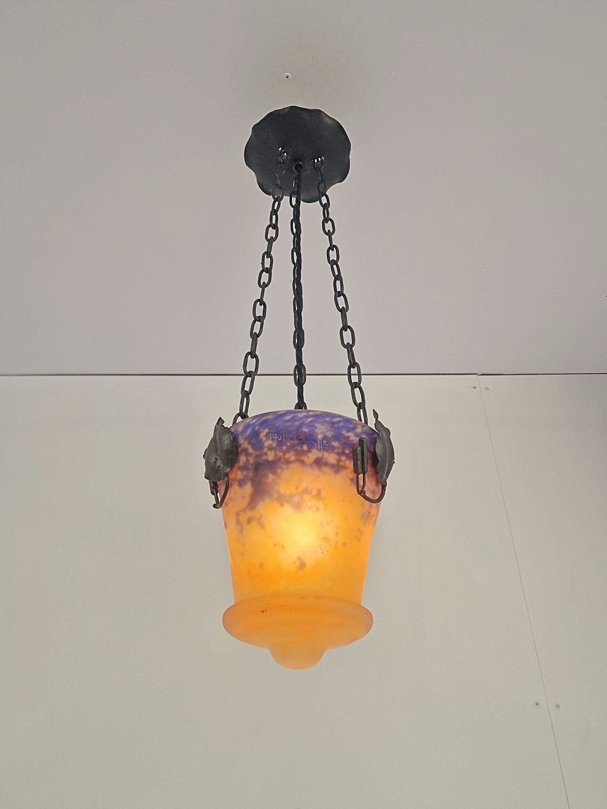 Muller Frères, Luneville | Wrought-iron & Pate-de-verre Lantern | France c.1925 - Image 4