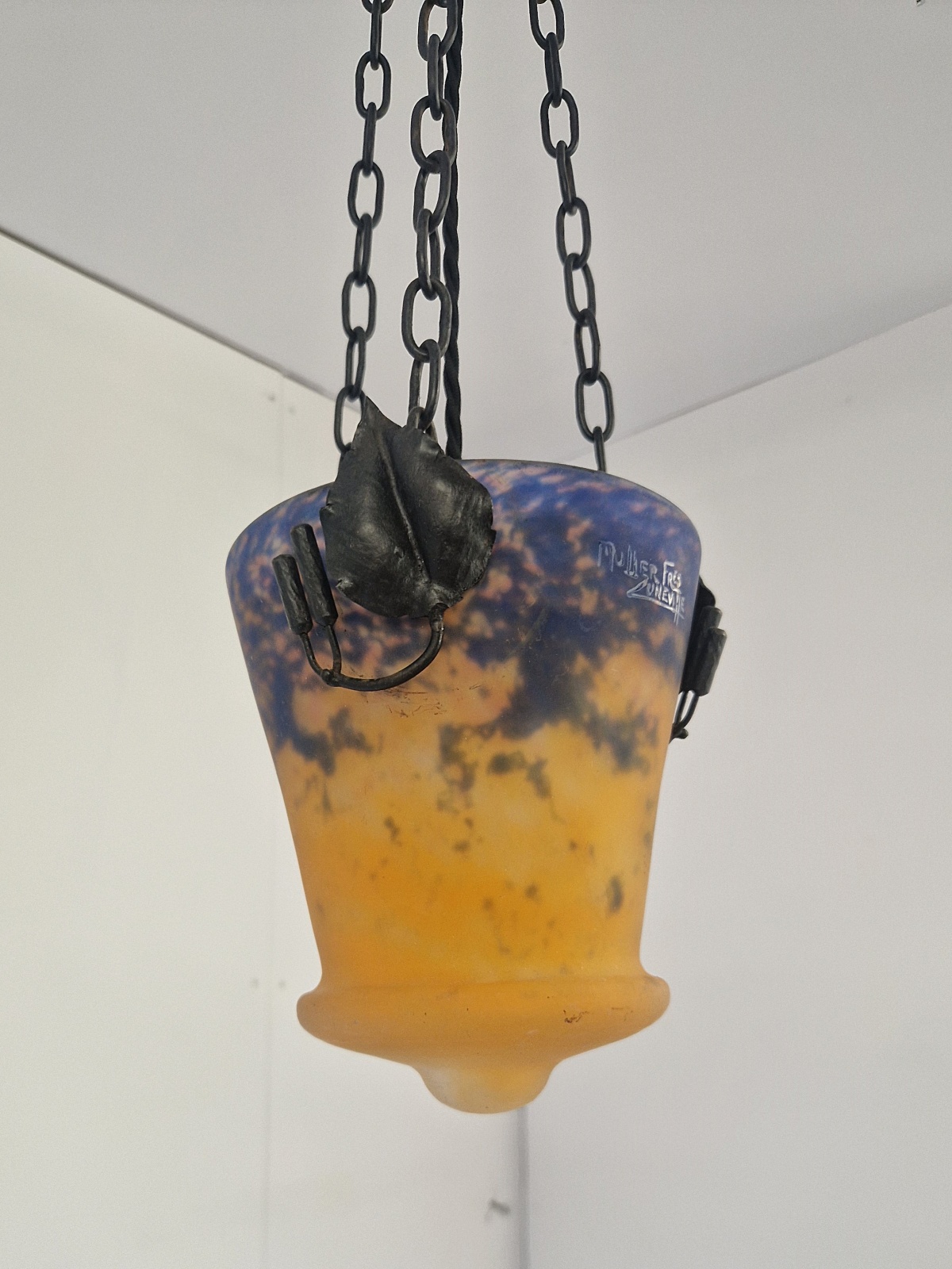 Muller Frères, Luneville | Wrought-iron & Pate-de-verre Lantern | France c.1925 - Image 8