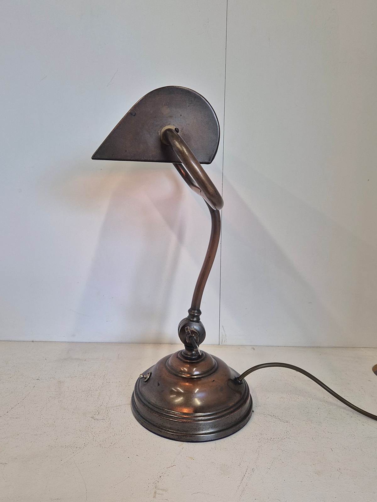 Unsigned | Traditional "Banker's" Desk Lamp | England c.1930 - Image 4