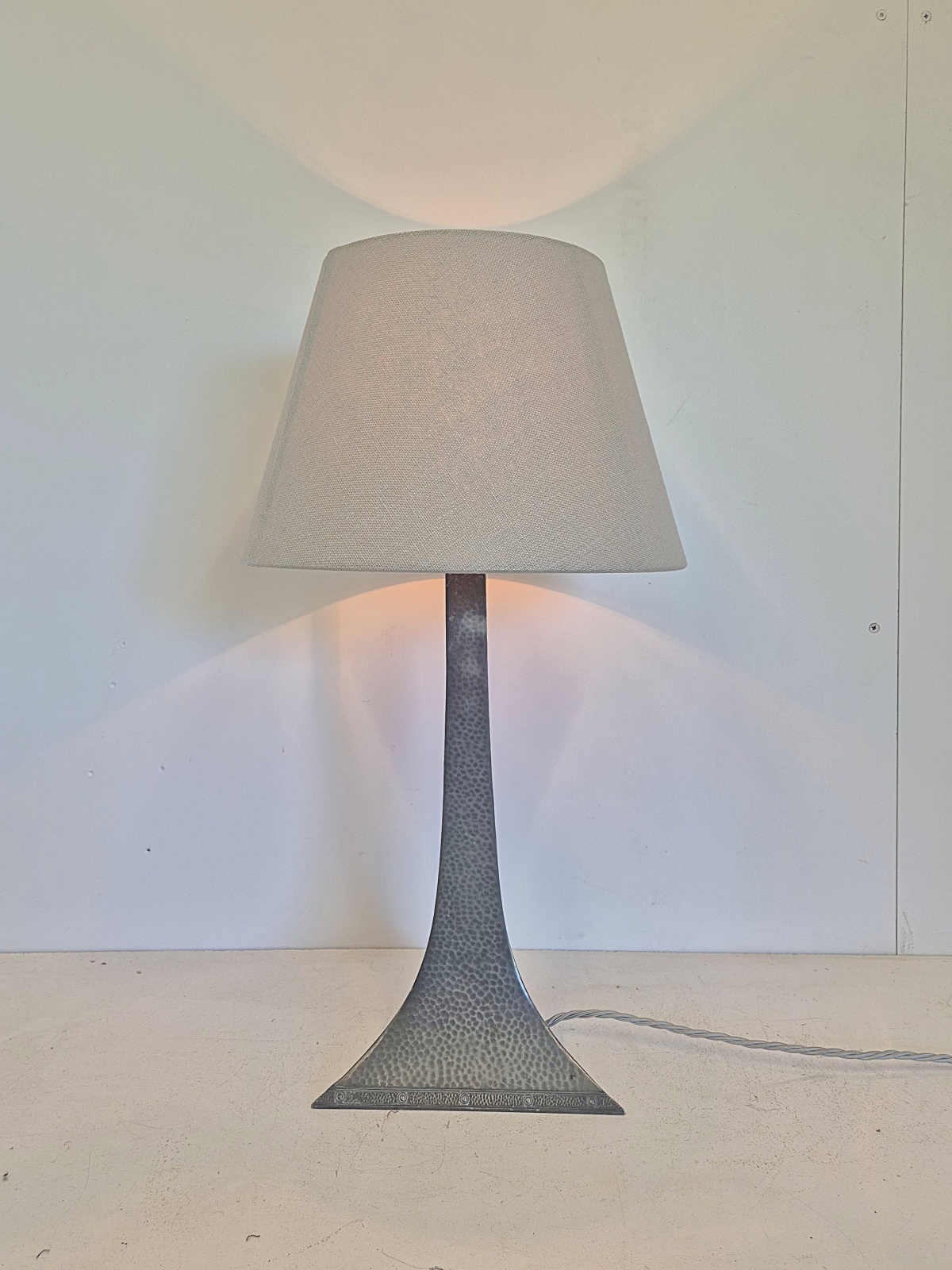 Mayflower Pewter | Arts & Crafts Table Standard | England 1908 - Image 2