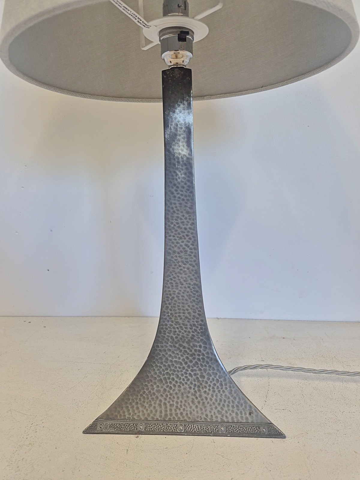 Mayflower Pewter | Arts & Crafts Table Standard | England 1908 - Image 5