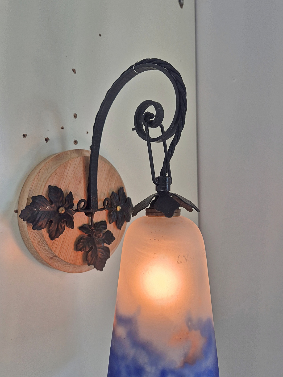 Grandes Verreries de Croismare | 3 Pate-de-verre Wall Lights | France c.1930 - Image 6