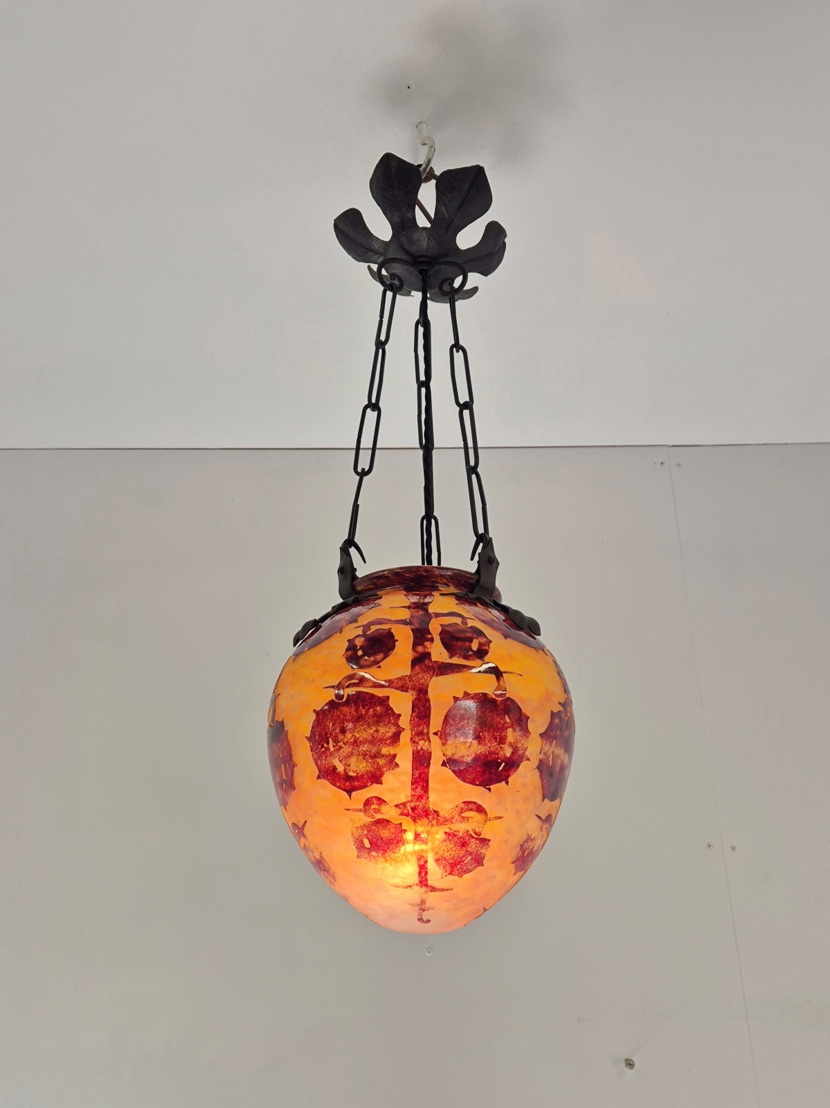 Le Verre Français (Verreries Schneider) | "Les Marrons" Cameo-glass Lantern | France c.1925 - Image 4