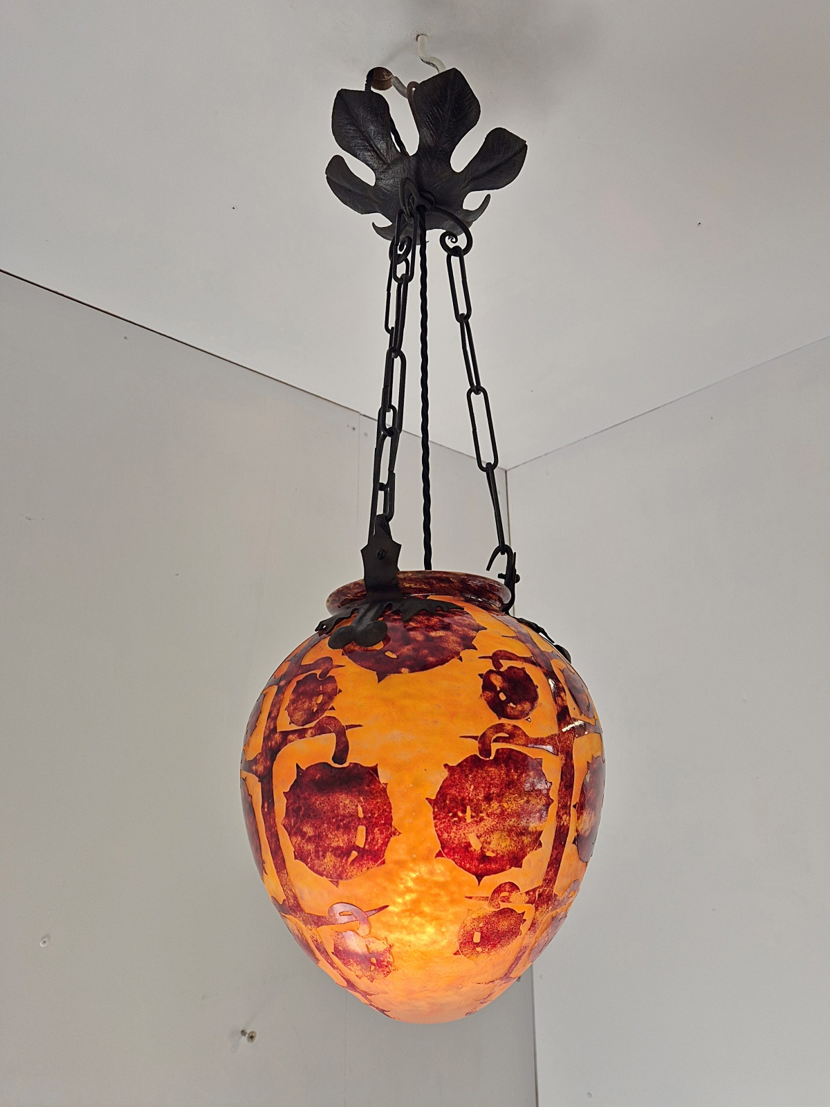Le Verre Français (Verreries Schneider) | "Les Marrons" Cameo-glass Lantern | France c.1925 - Image 6