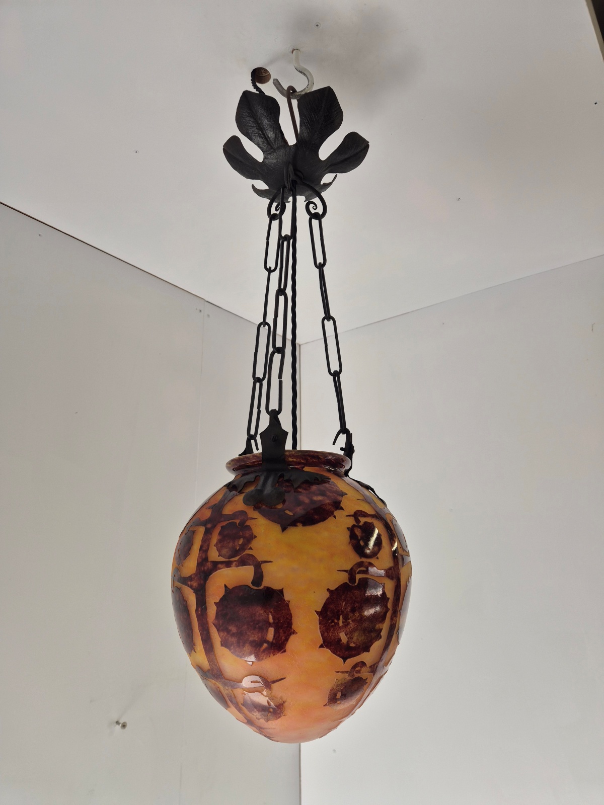 Le Verre Français (Verreries Schneider) | "Les Marrons" Cameo-glass Lantern | France c.1925 - Image 7