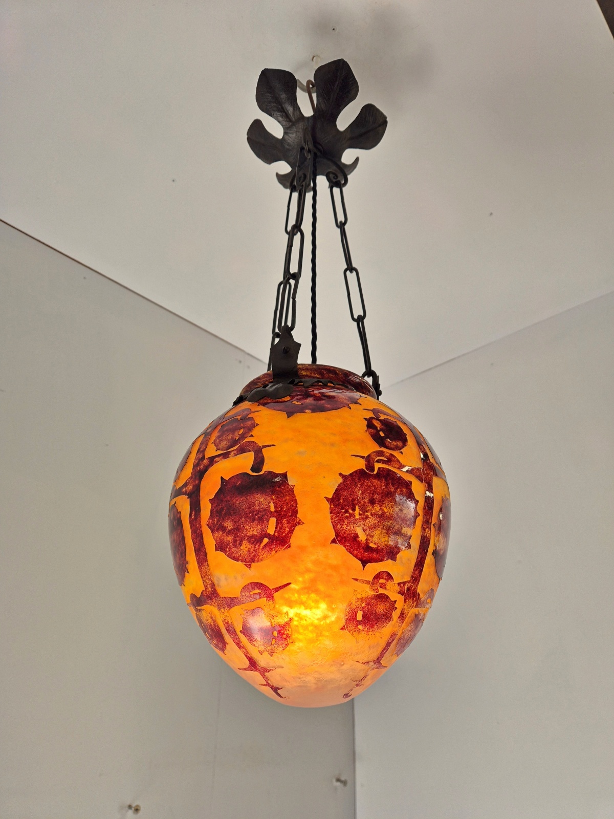 Le Verre Français (Verreries Schneider) | "Les Marrons" Cameo-glass Lantern | France c.1925 - Image 8