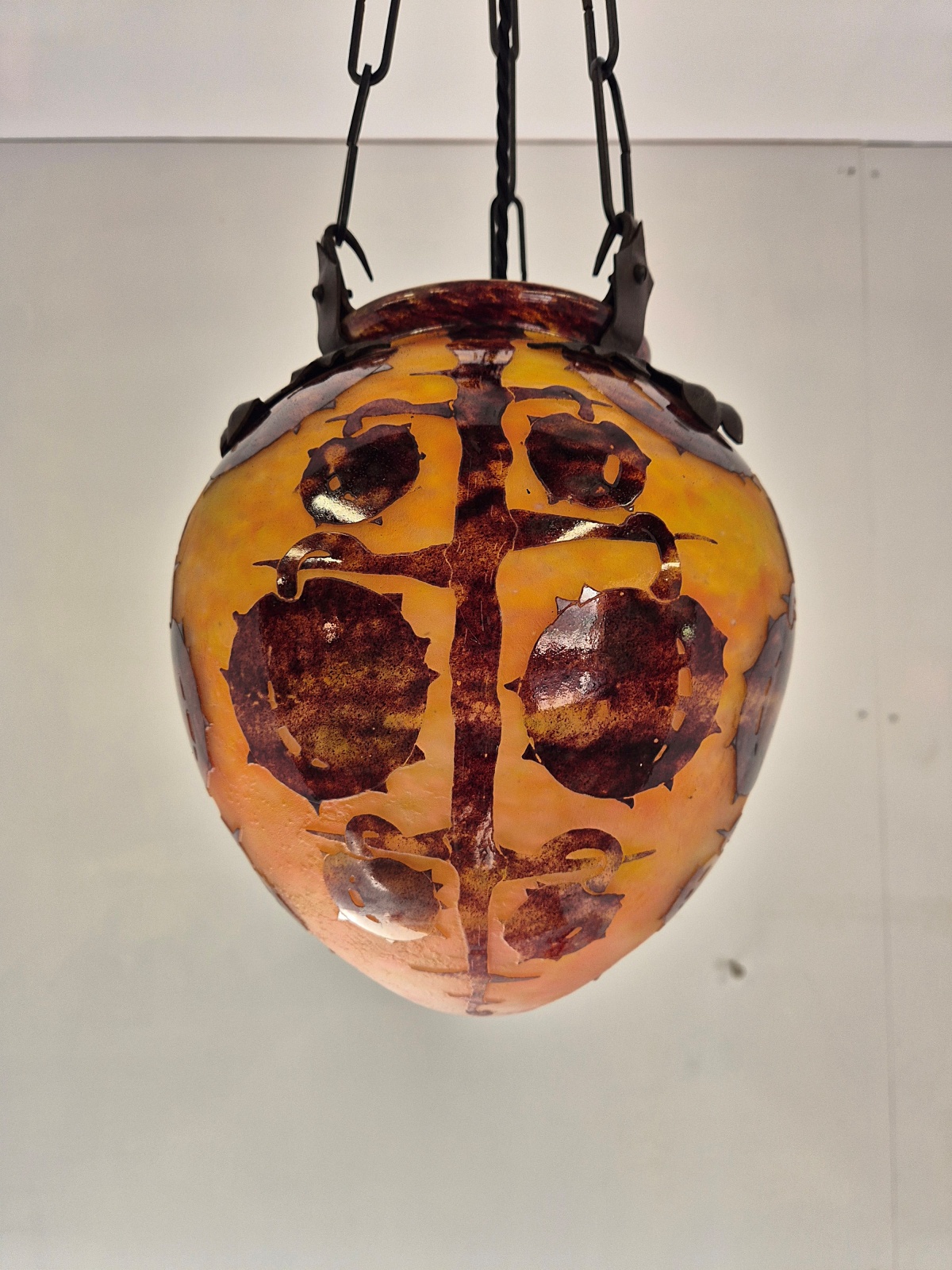 Le Verre Français (Verreries Schneider) | "Les Marrons" Cameo-glass Lantern | France c.1925 - Image 9